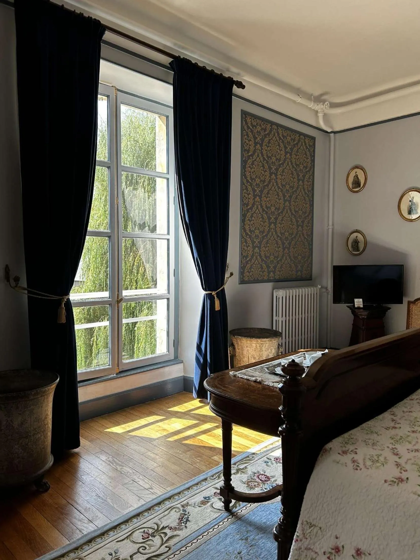 Bed in Château de Mongazon