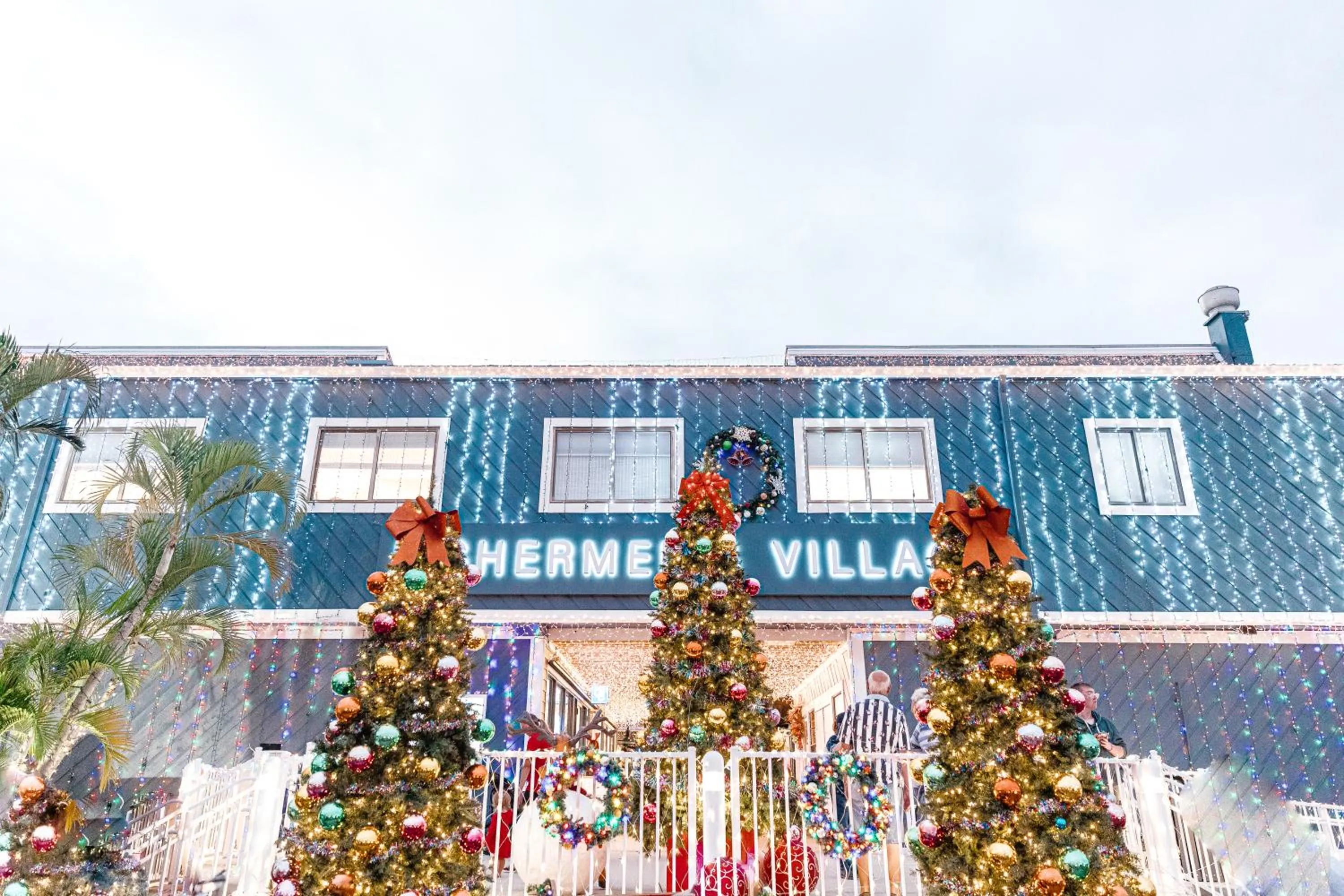 Evening entertainment in The Suites at Fishermen's Village - 2 Bedroom Suites