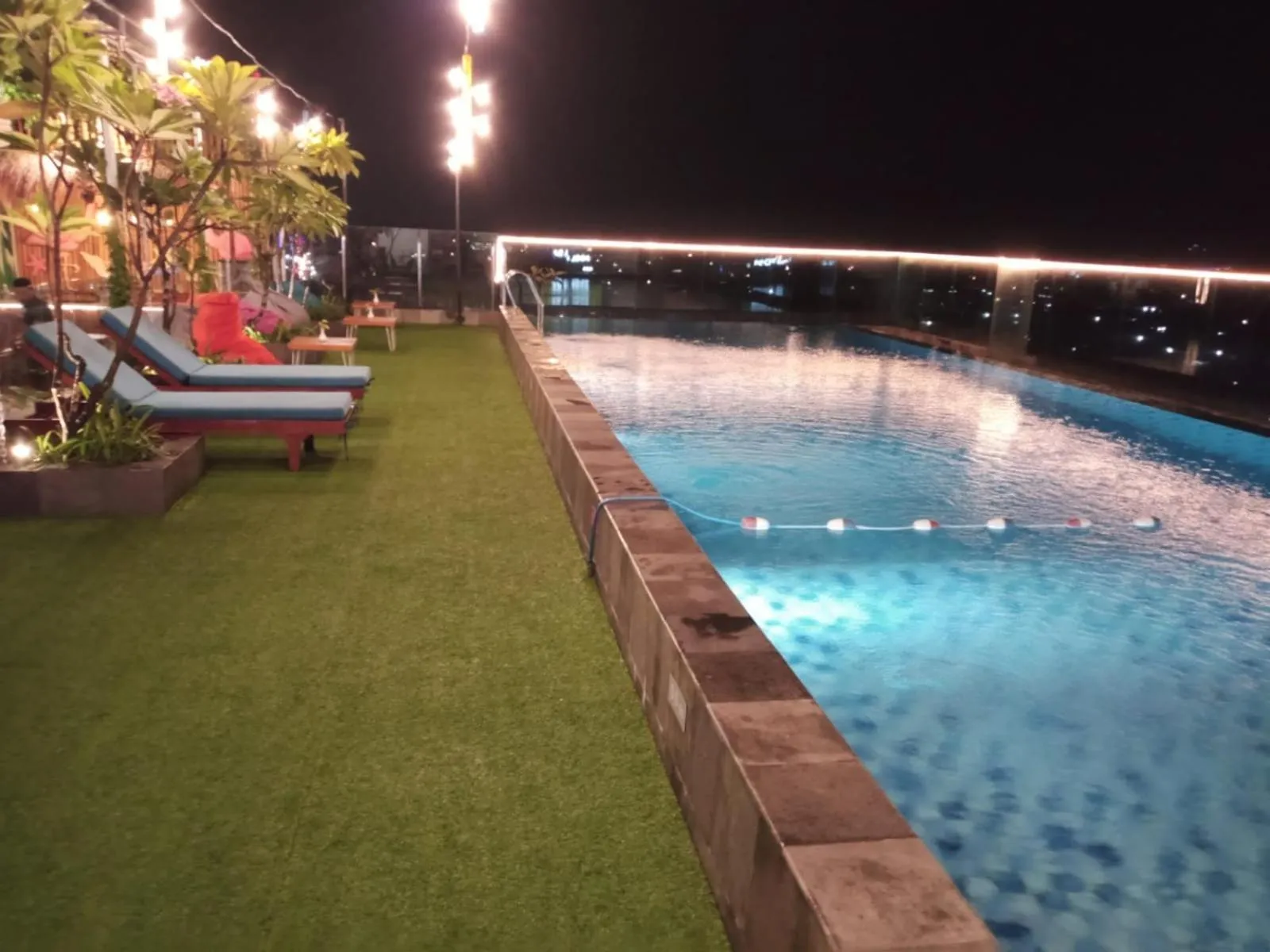 Pool view in Zigna Kampung Batik