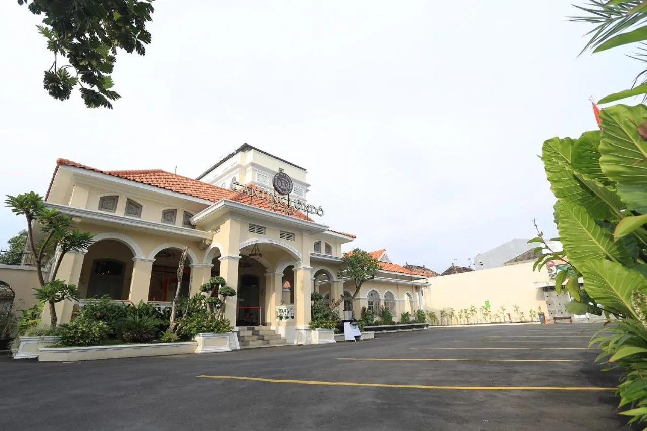 Property building in Zigna Kampung Batik
