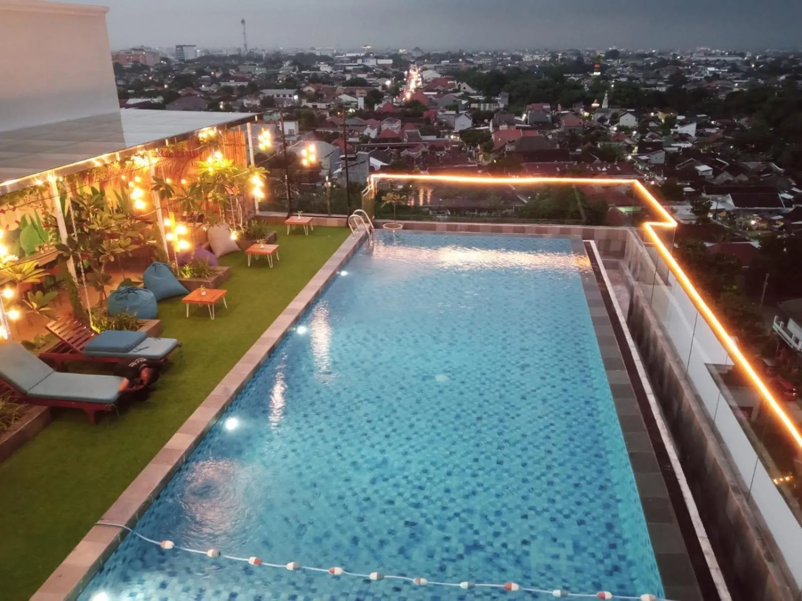 Pool view in Zigna Kampung Batik