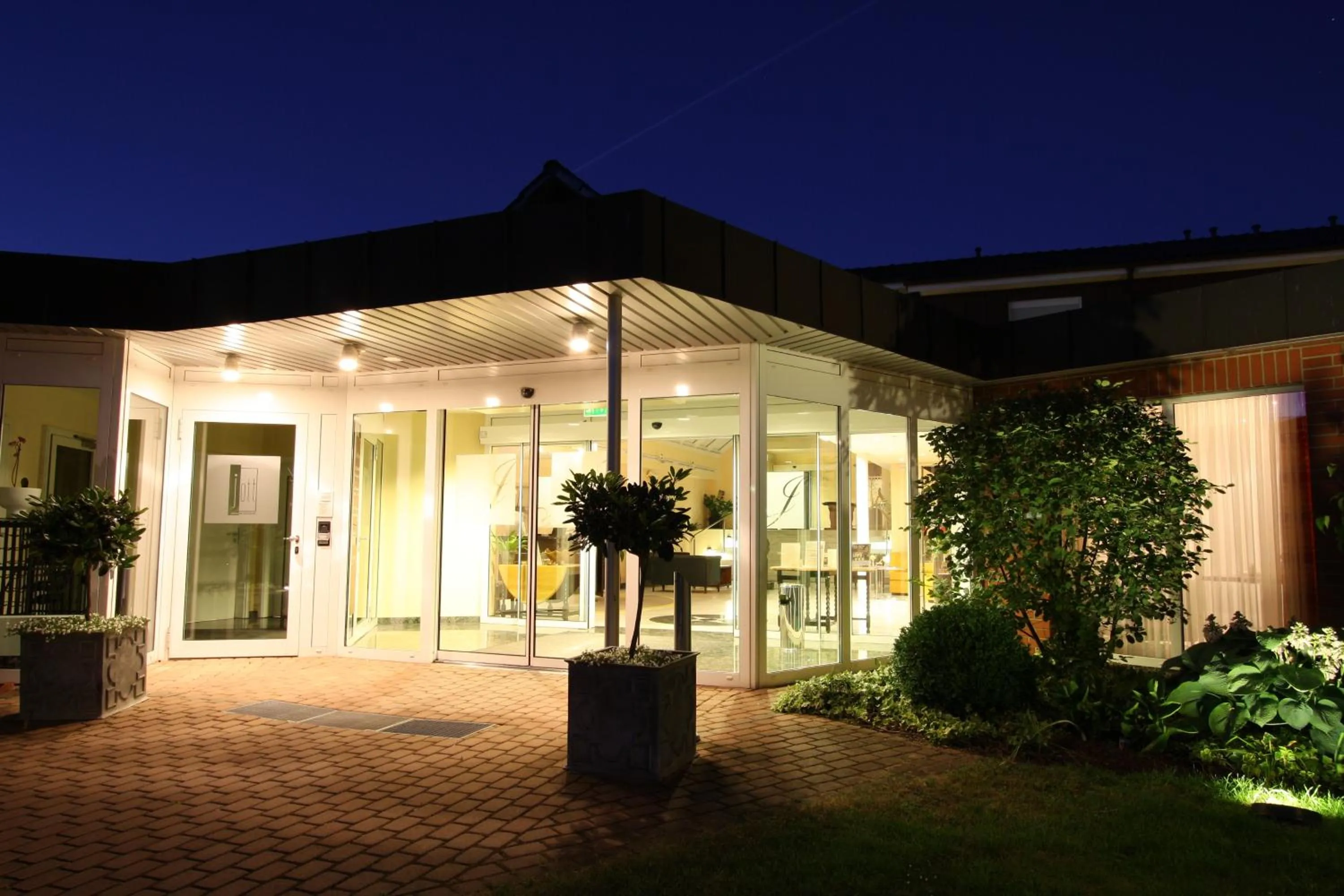 Facade/entrance in JOTT Wolfsburg-Sandkamp FREE PARKING