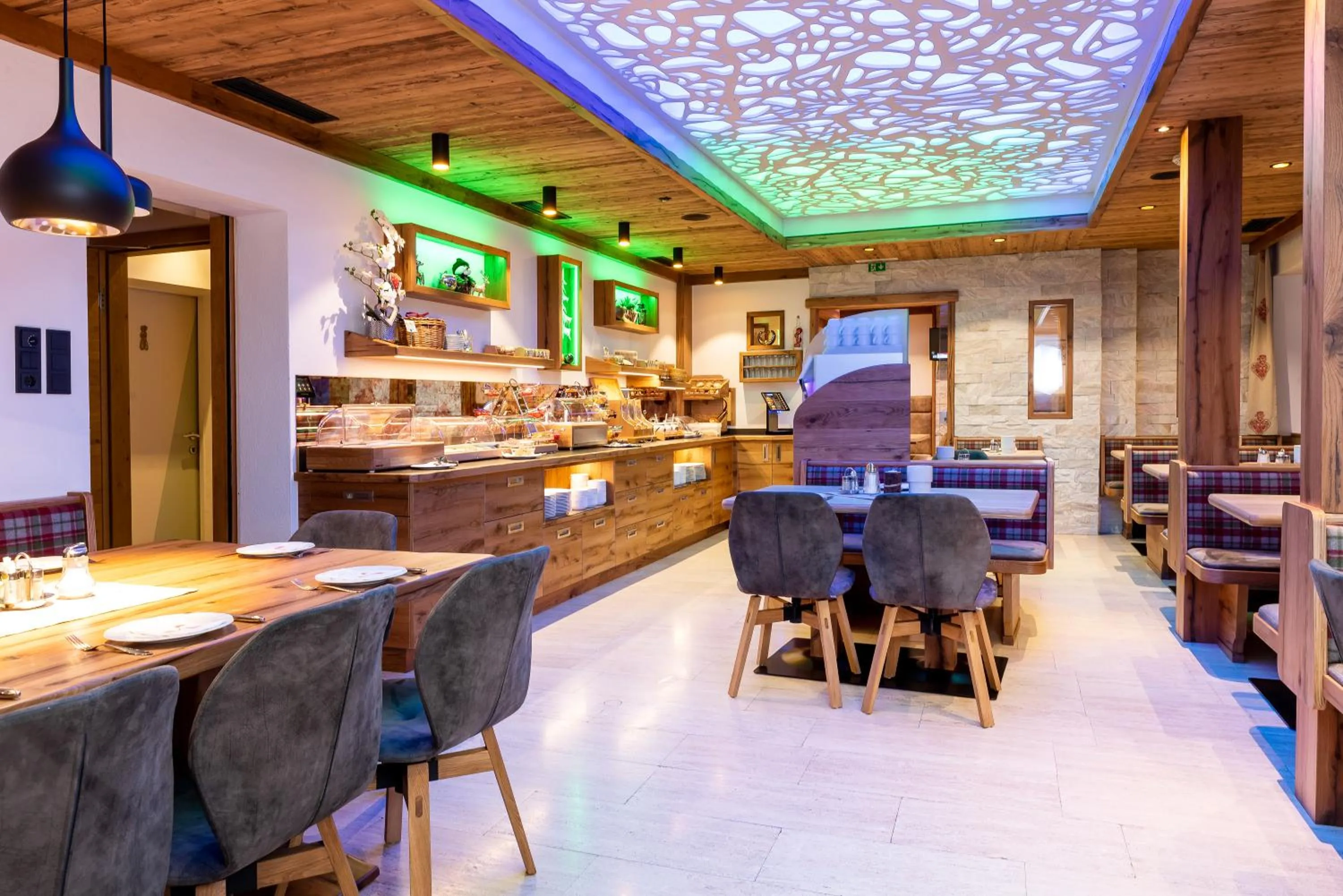 Property building in Hotel Garni Siegmundshof - inclusive Joker Card im Sommer