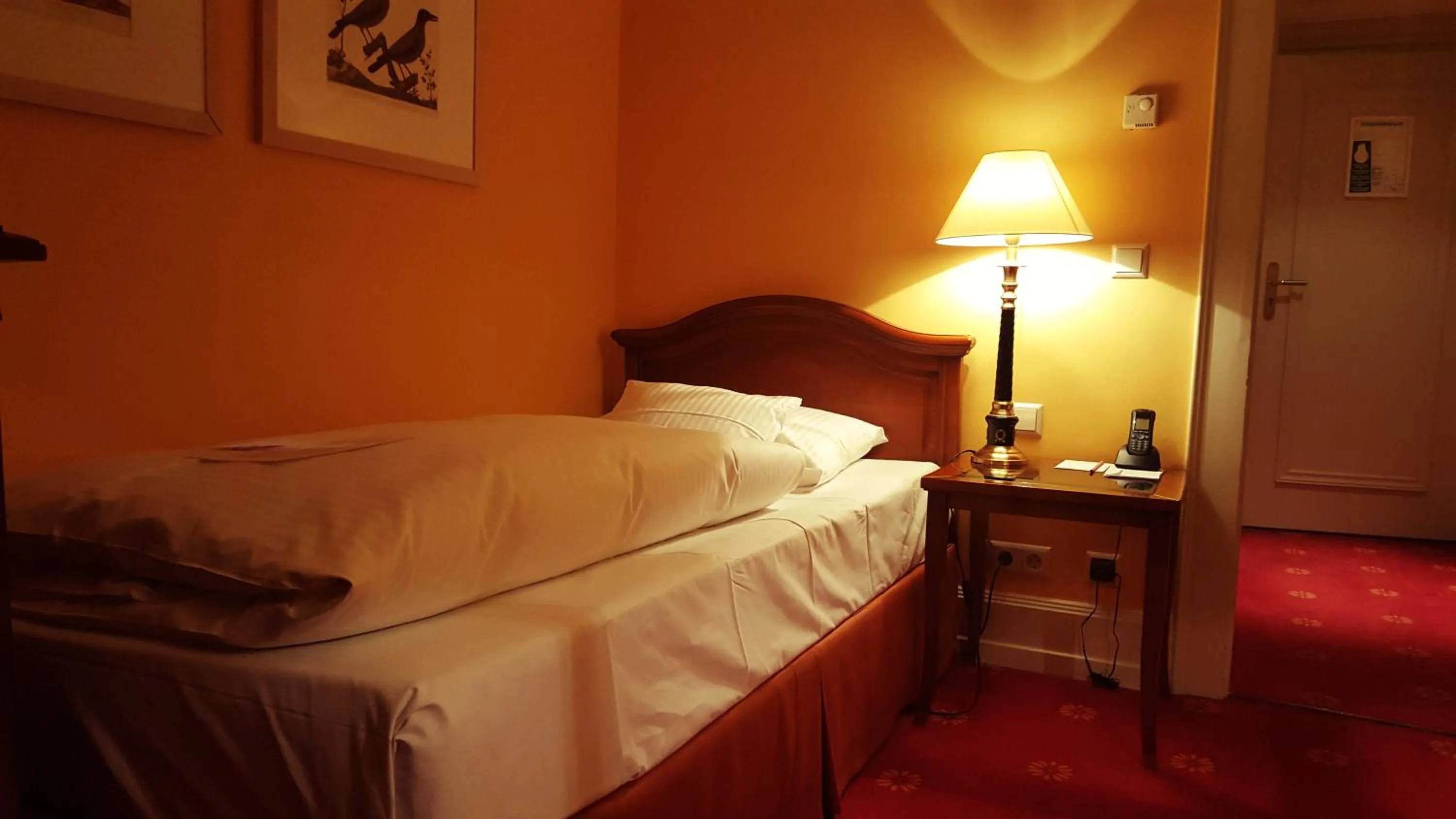 Photo of the whole room, Bed in Atlantic Parkhotel