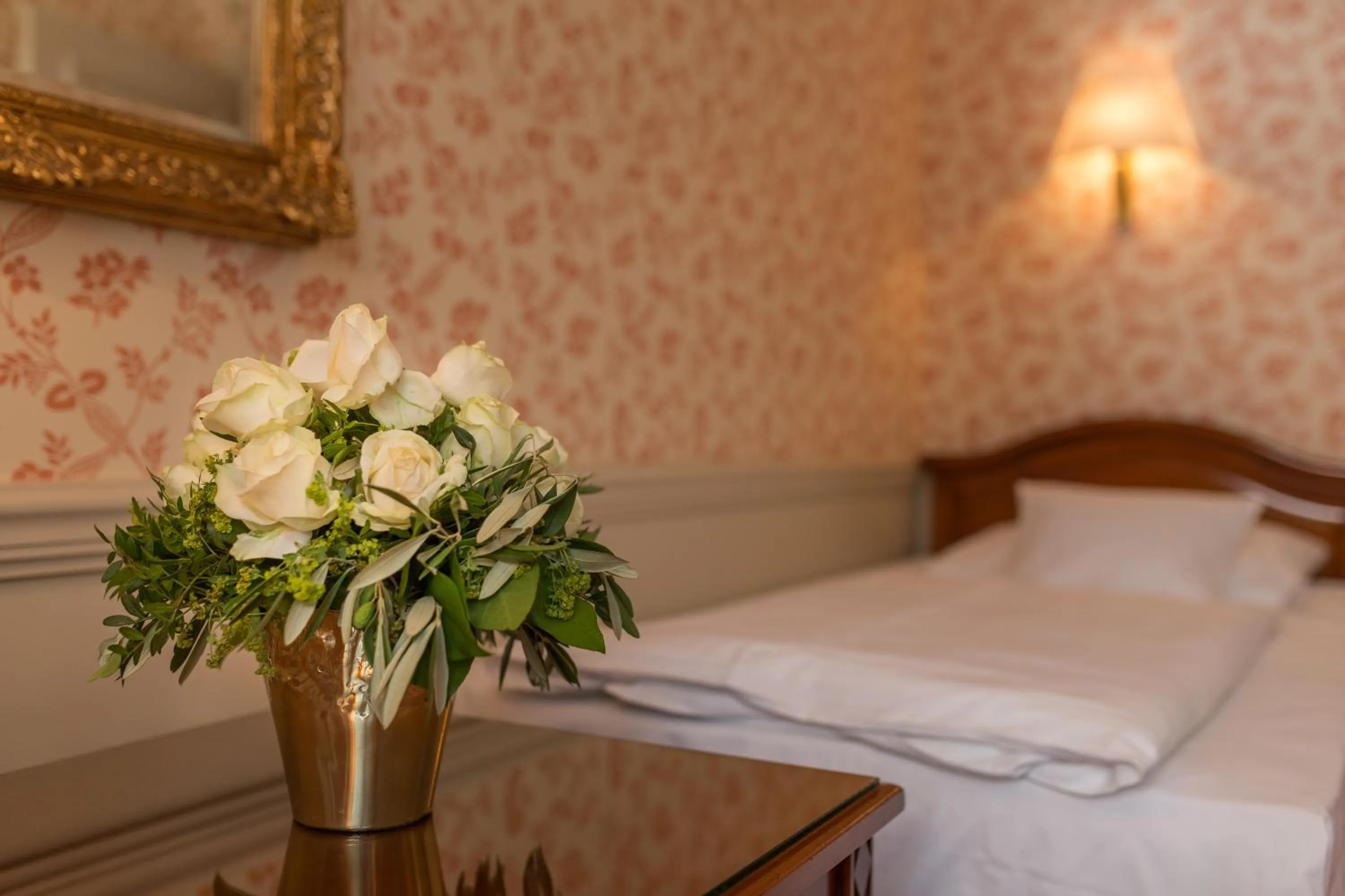 Decorative detail, Bed in Atlantic Parkhotel