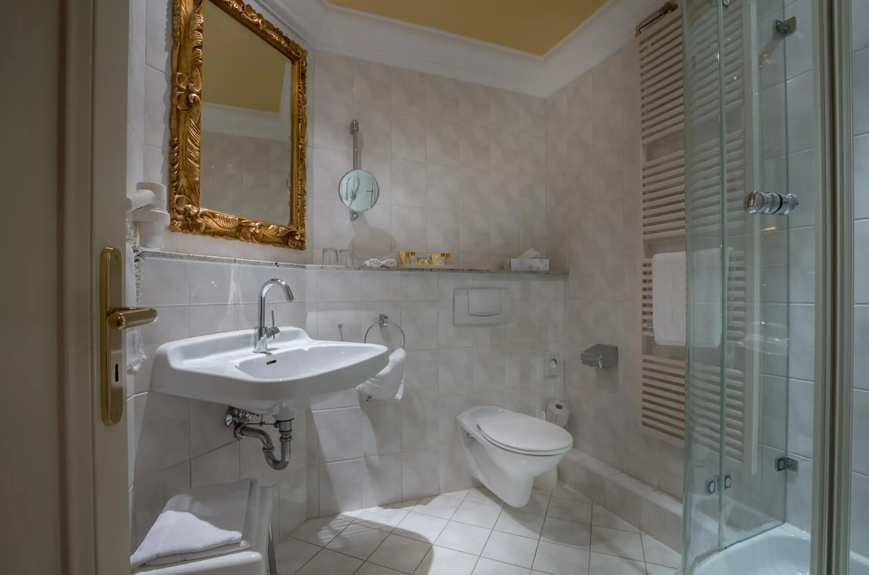 Classic Single Room in Atlantic Parkhotel Classic Single Room in Atlantic Parkhotel