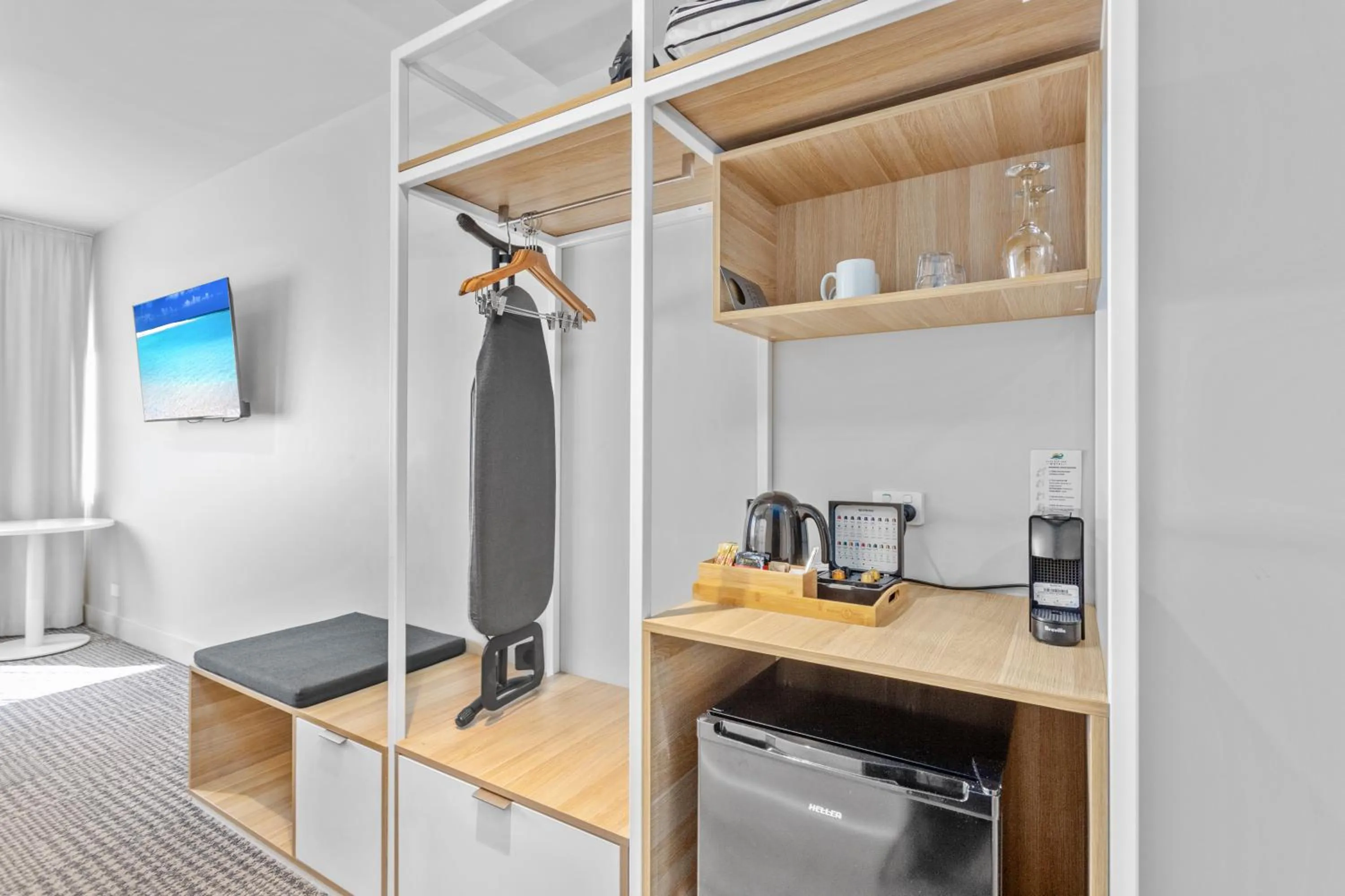 Coffee/tea facilities in Club Old Bar Motel