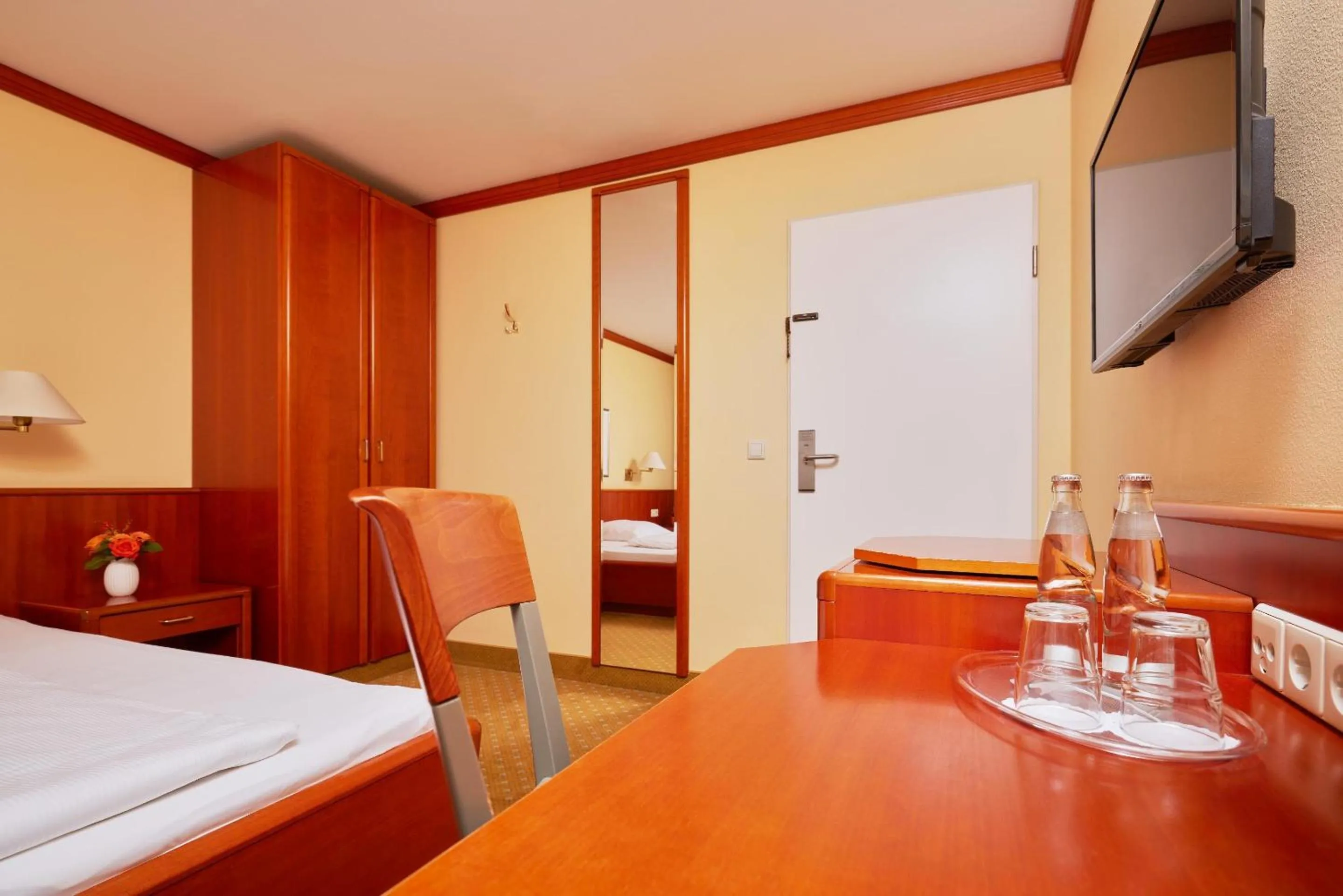 Bedroom, Bed in Best Western Hotel Geheimer Rat