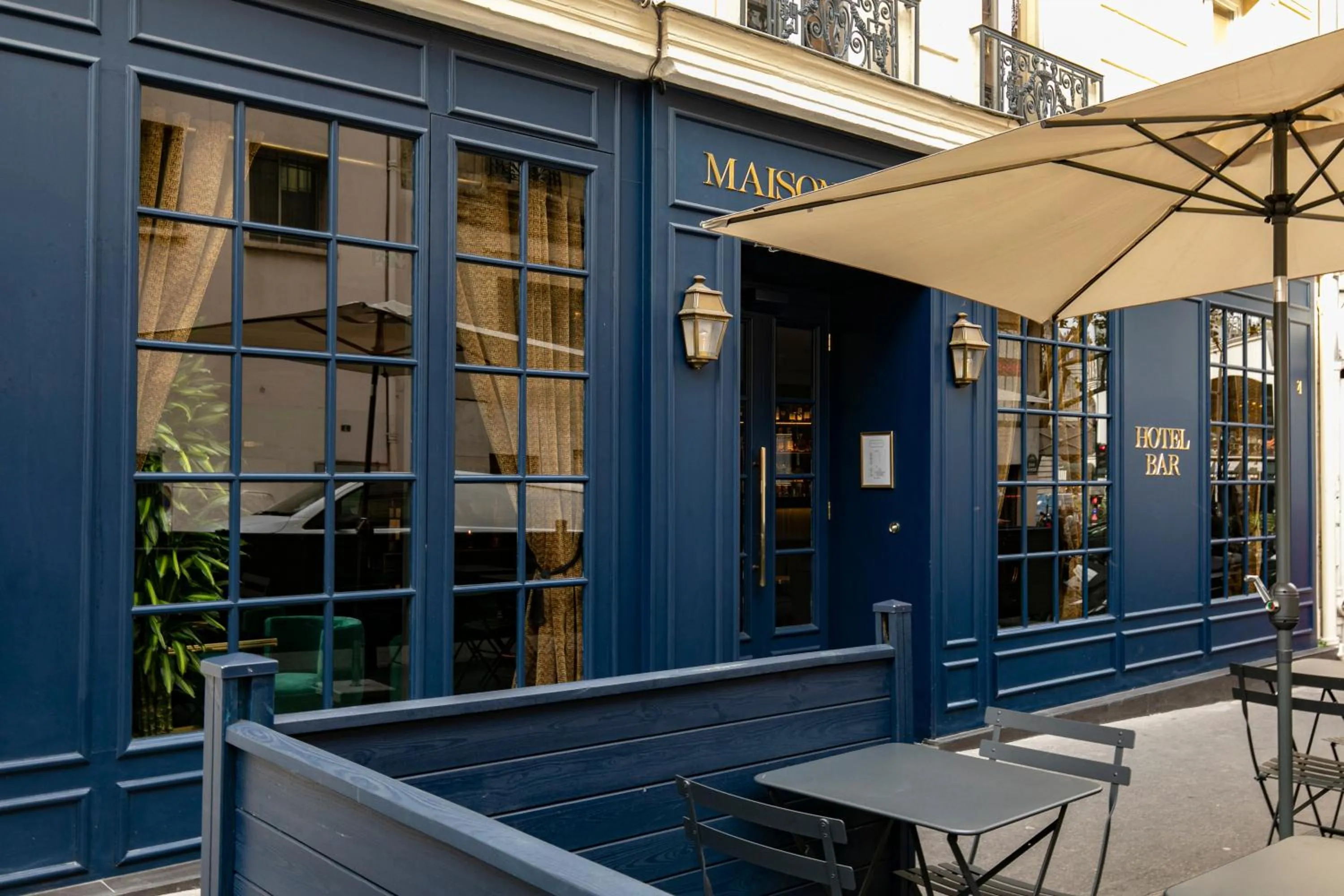 Property building in Maison Barbès