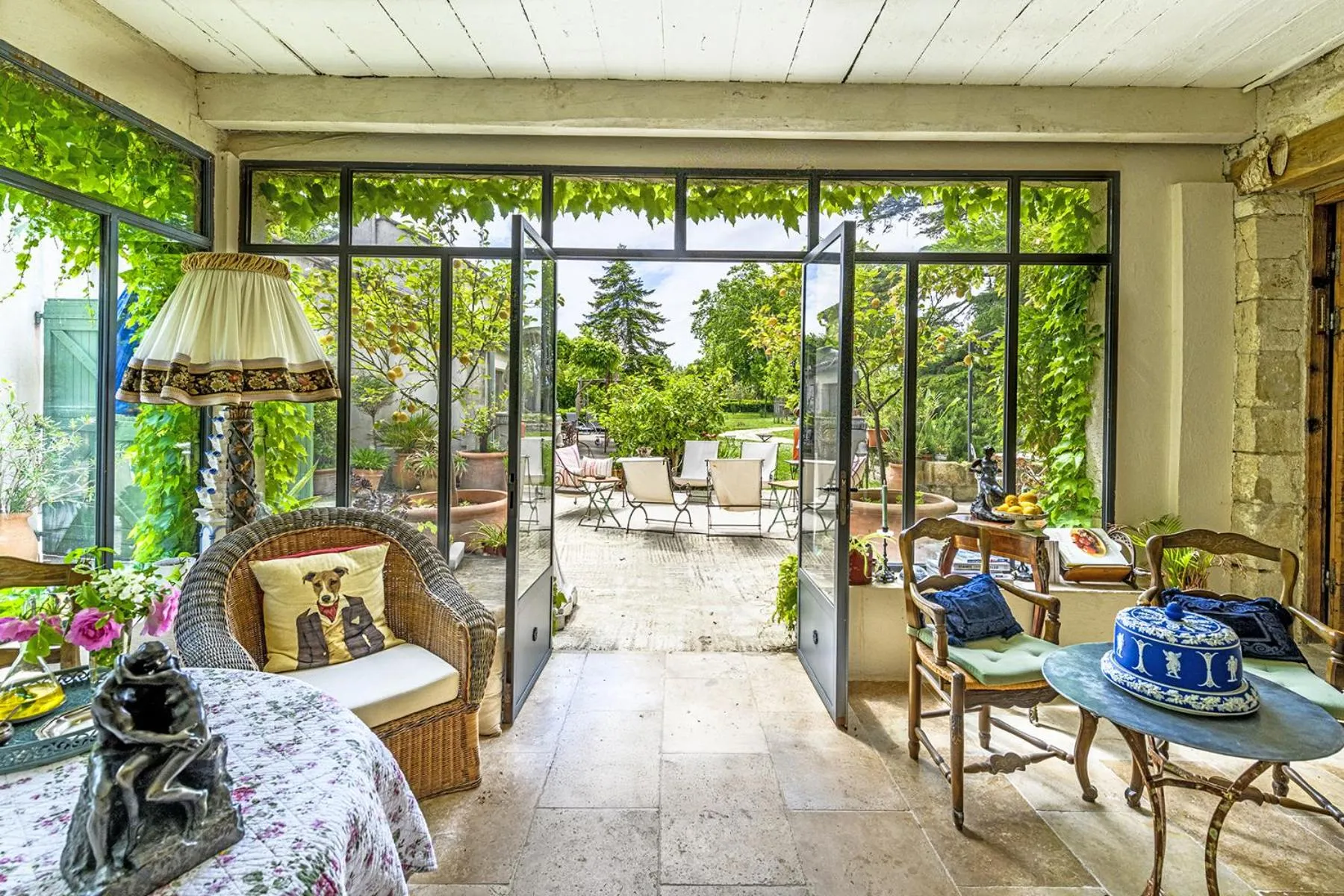 Dining area in Bastide de Bellegarde