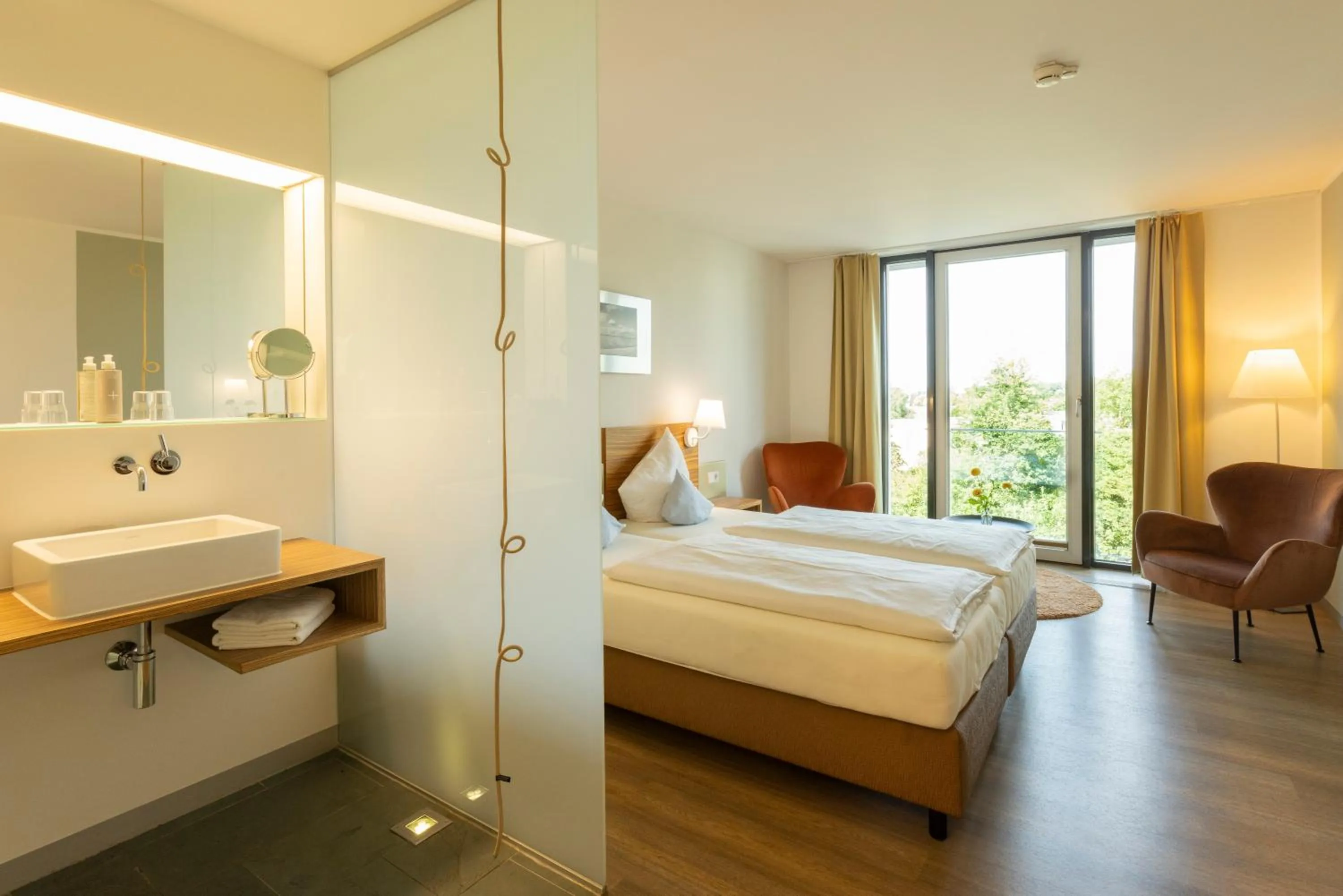 Photo of the whole room, Bed in Hotel Knoblauch