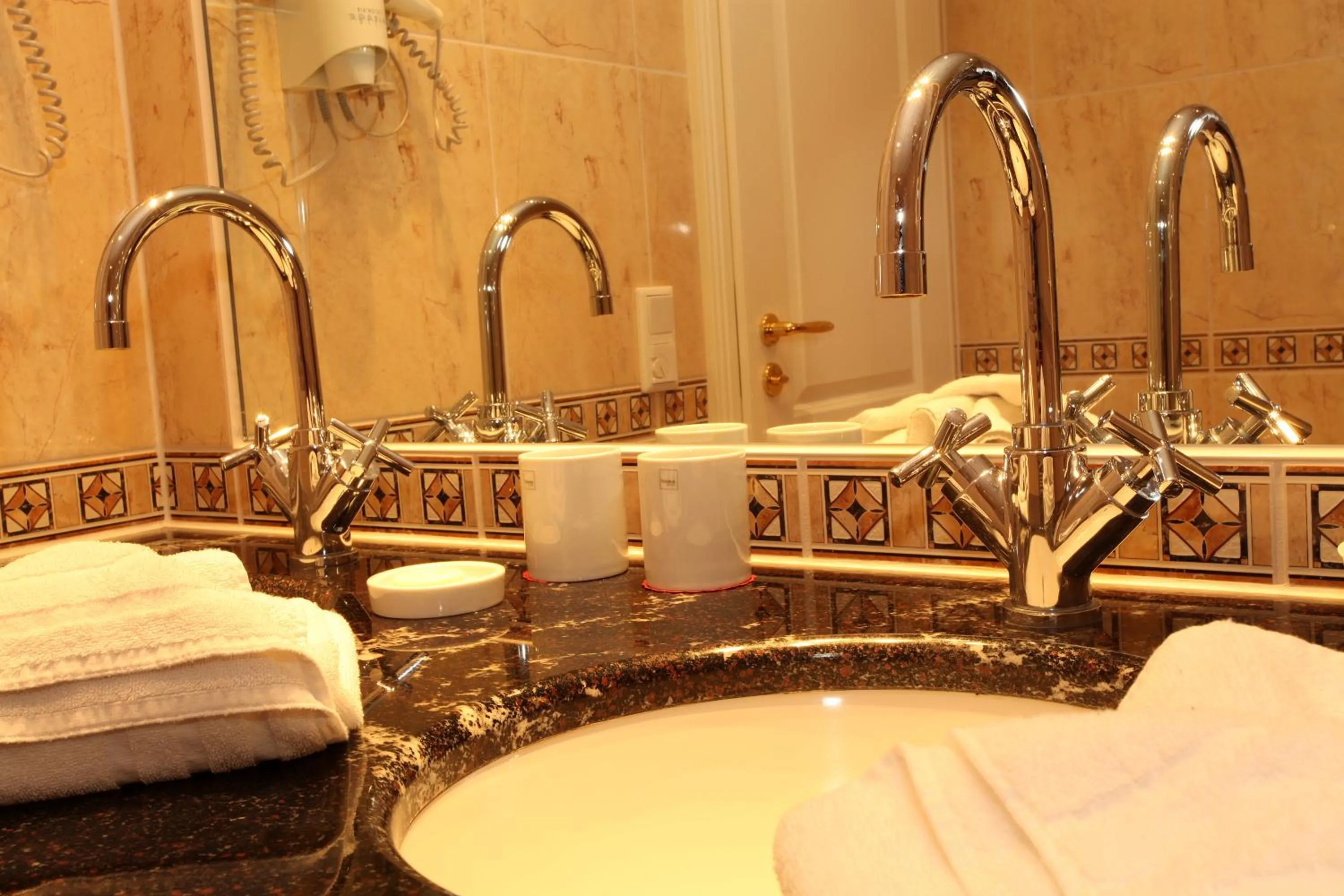 Bathroom in Strandhotel Deichgraf Graal-Müritz