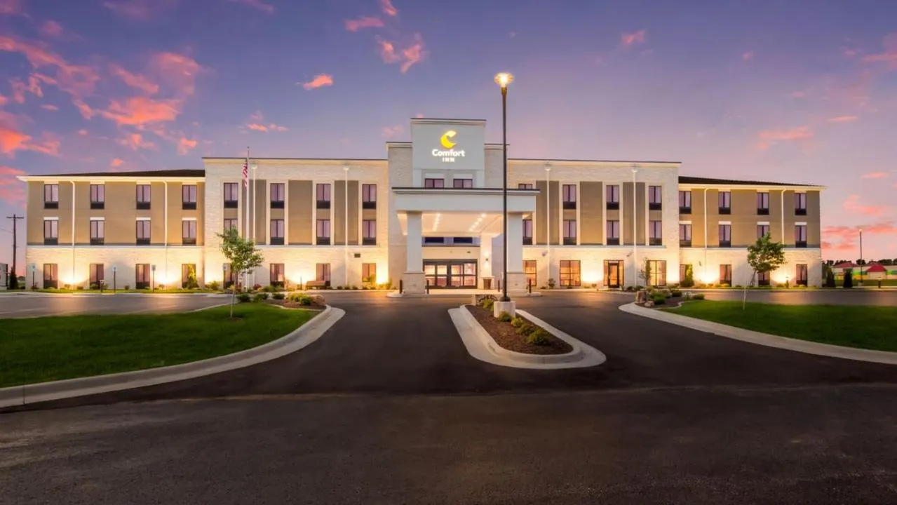 Property building in Comfort Inn