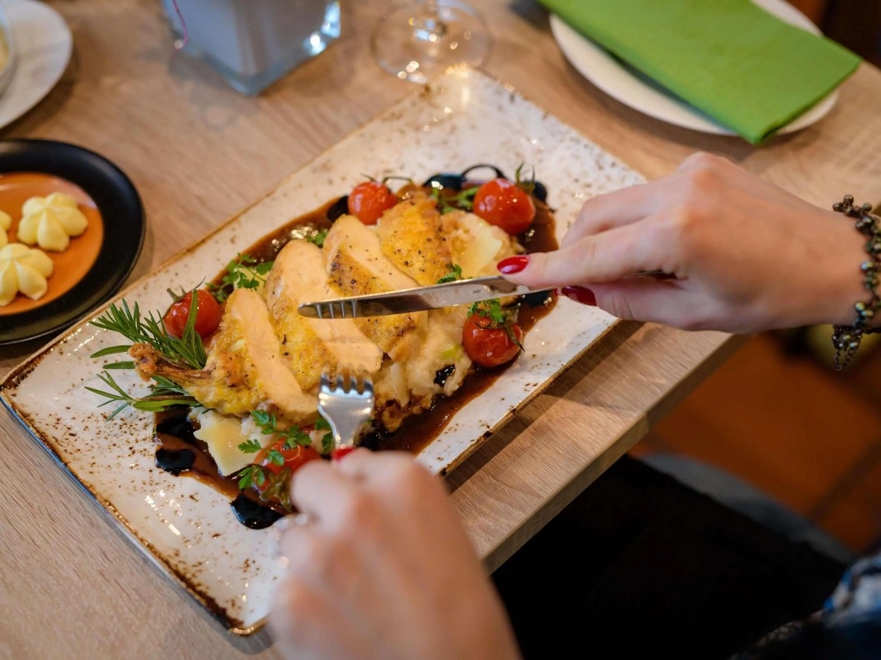 Lounge or bar in Mercure Hotel Stuttgart Airport Messe