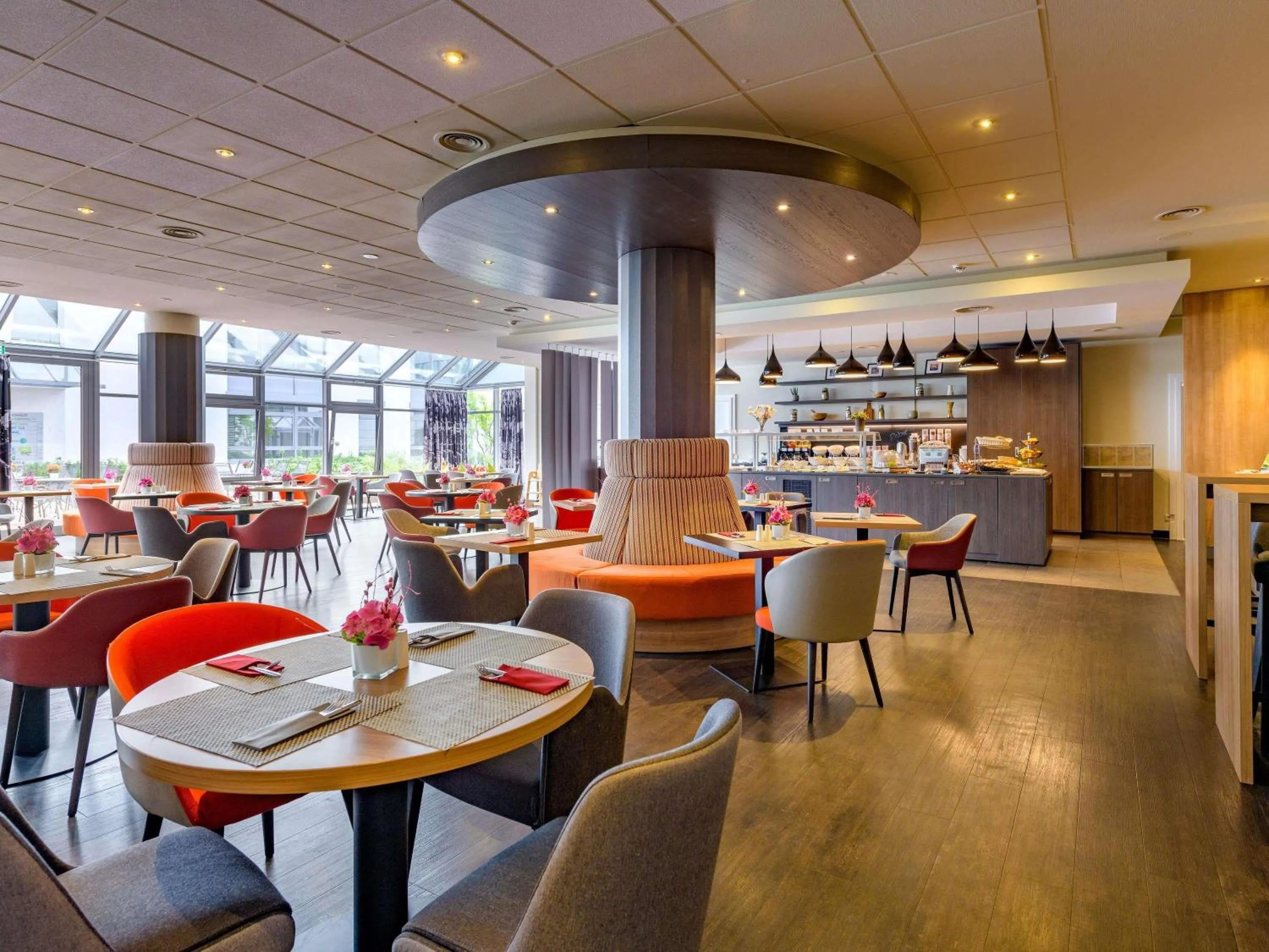 Restaurant/places to eat in Mercure Hotel Stuttgart Airport Messe