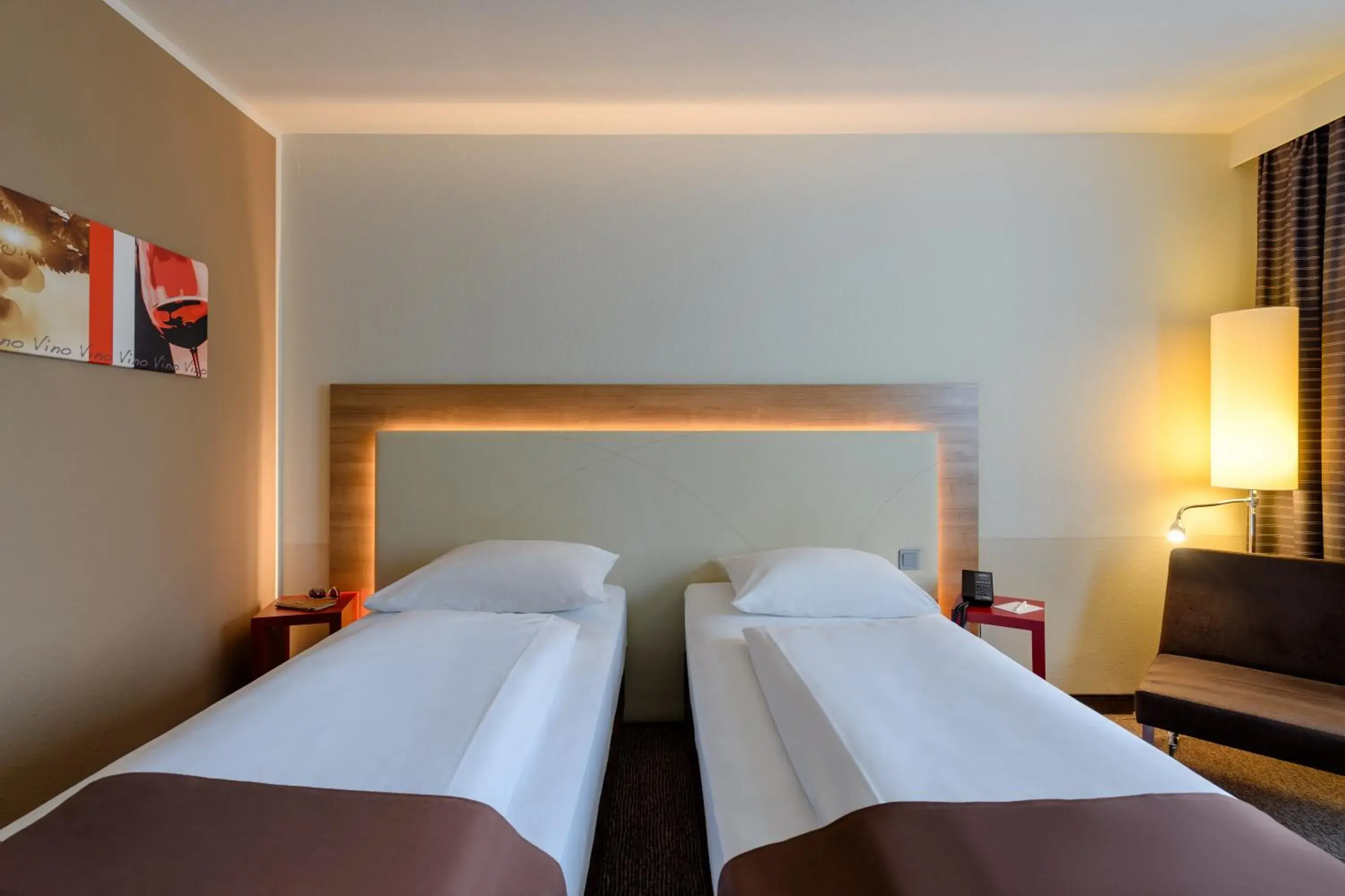 Standard Twin Room in Mercure Hotel Stuttgart Airport Messe Standard Twin Room in Mercure Hotel Stuttgart Airport Messe