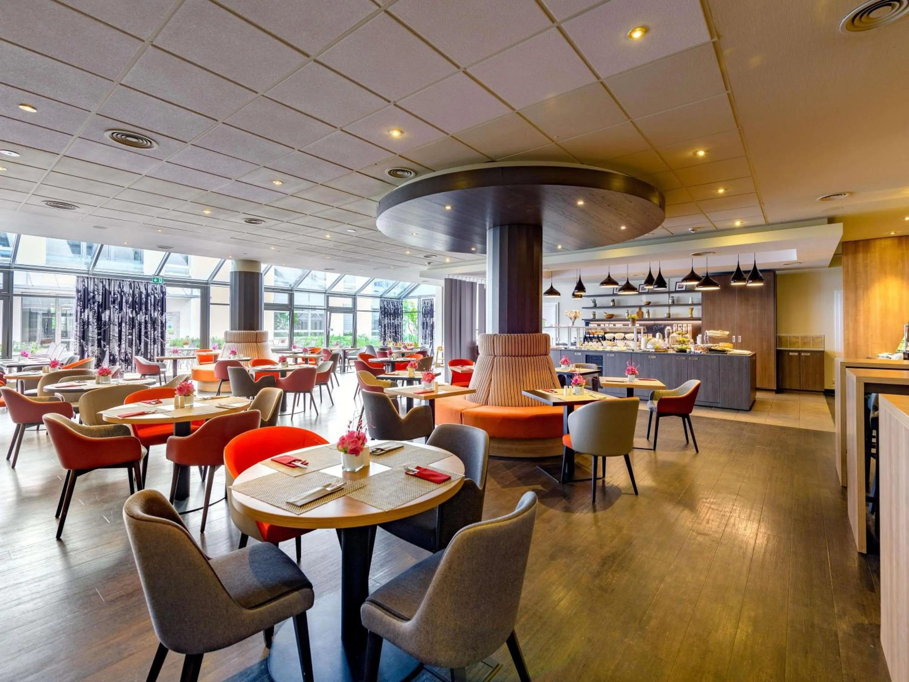Restaurant/places to eat in Mercure Hotel Stuttgart Airport Messe
