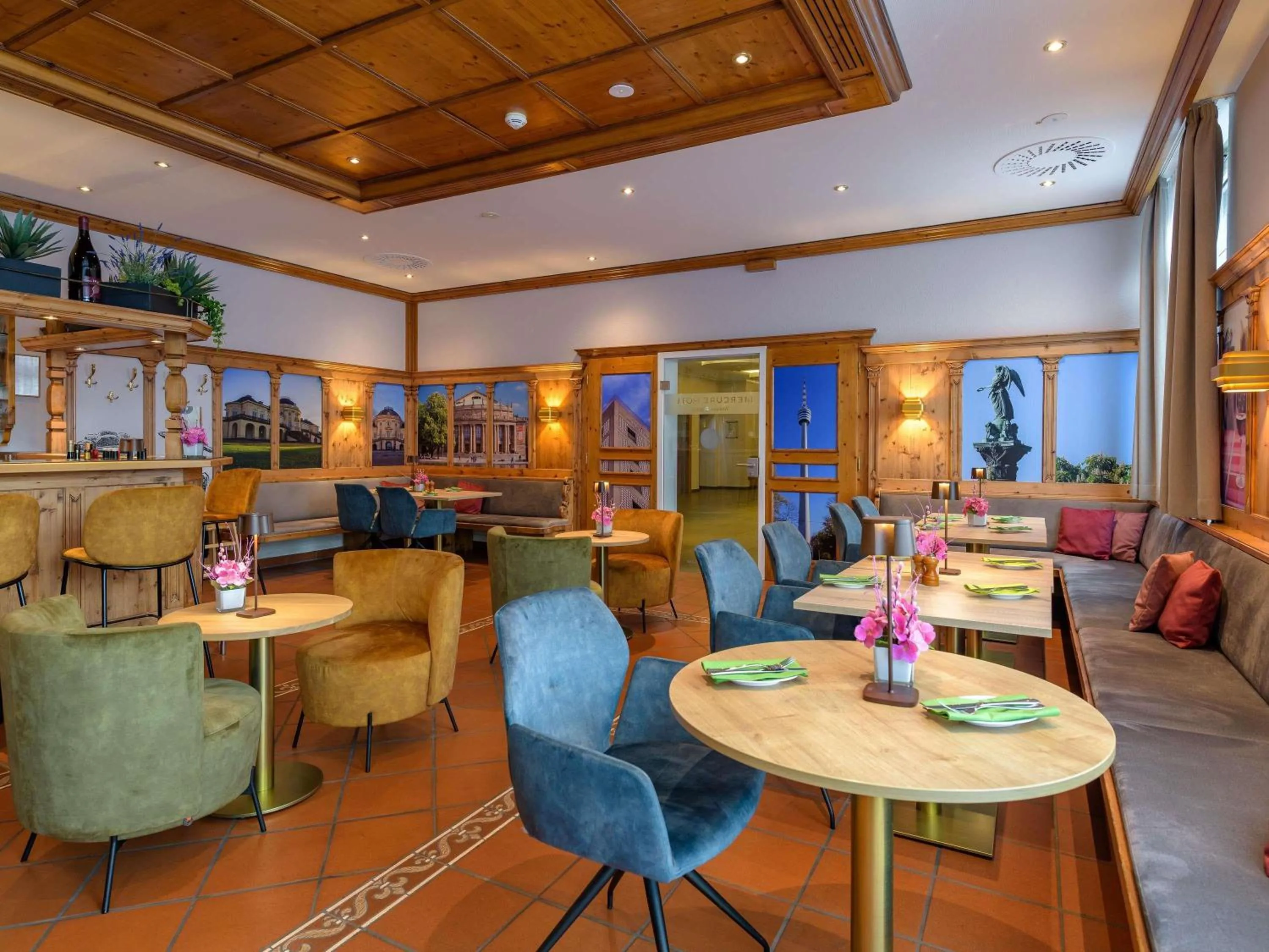 Lounge or bar in Mercure Hotel Stuttgart Airport Messe