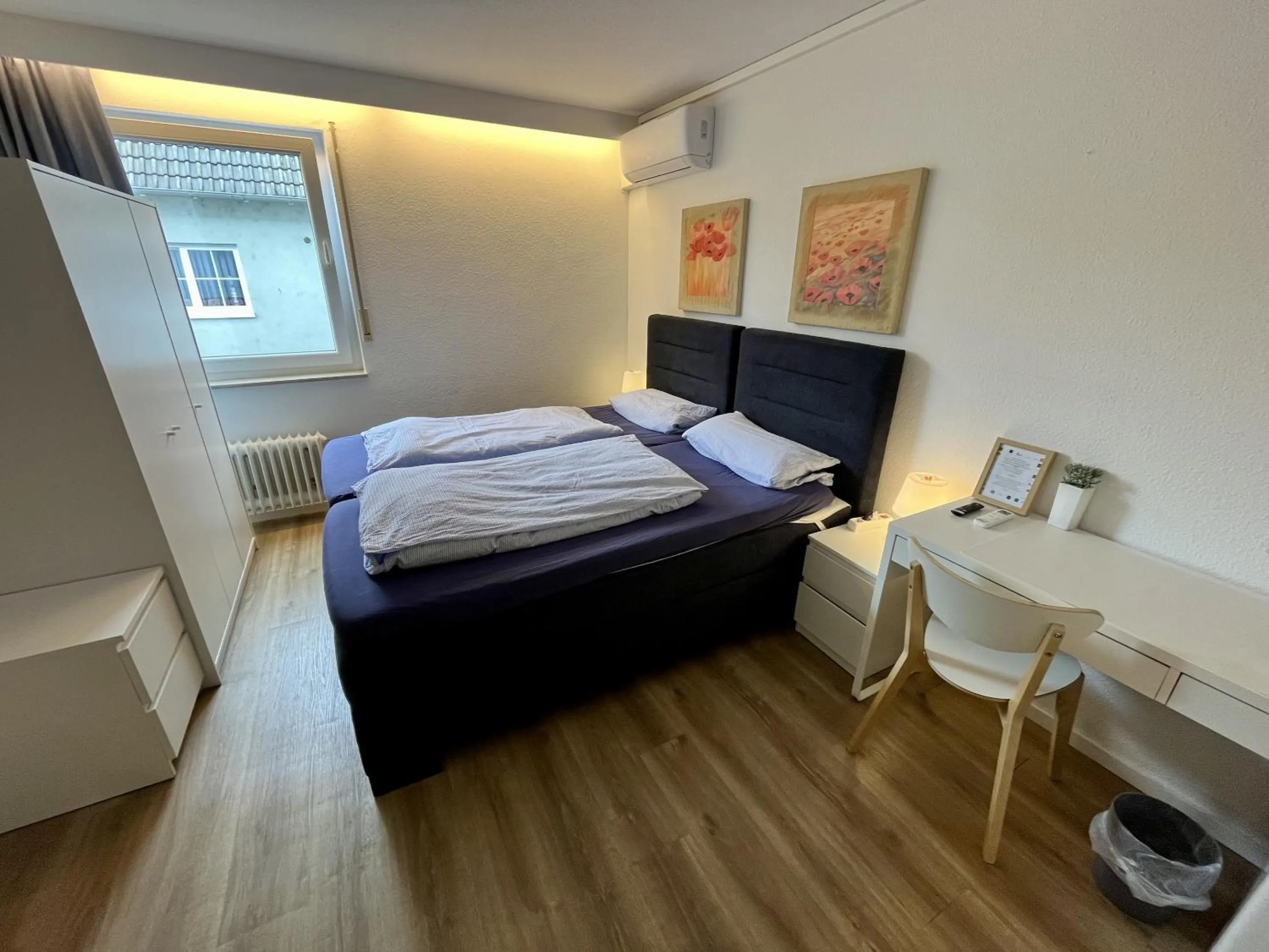 Bedroom, Bed in Gästehaus Rheinstetten Forchheim