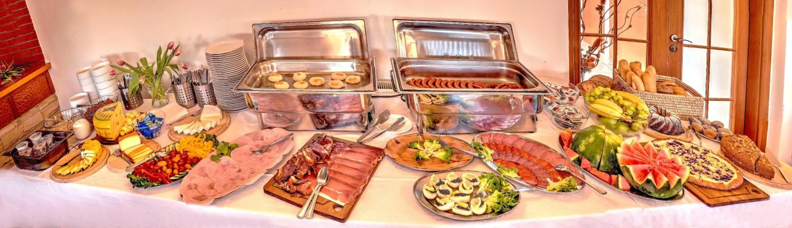 Breakfast in Štiřínská stodola u Prahy