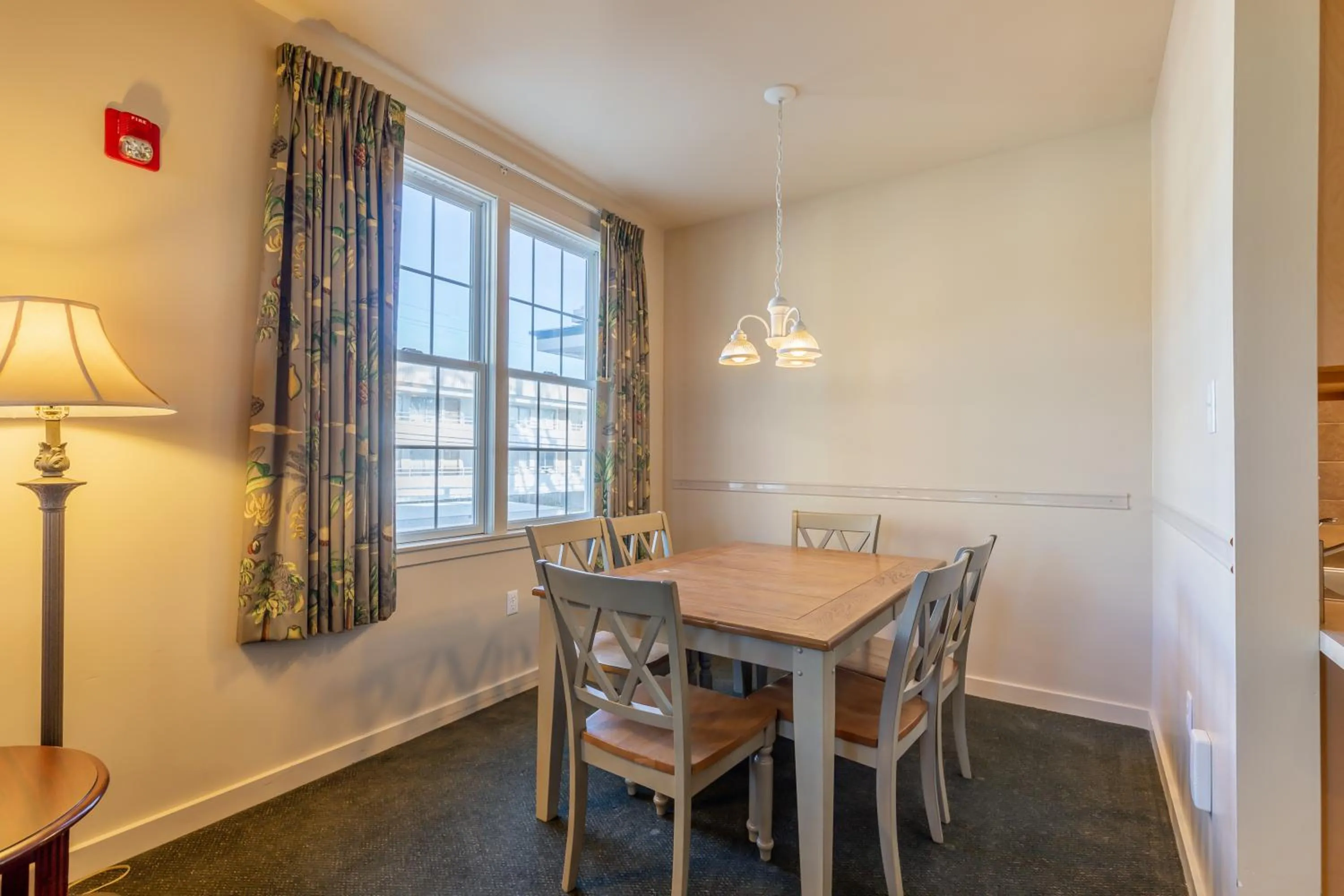 Dining area in Ebb Tide Suites