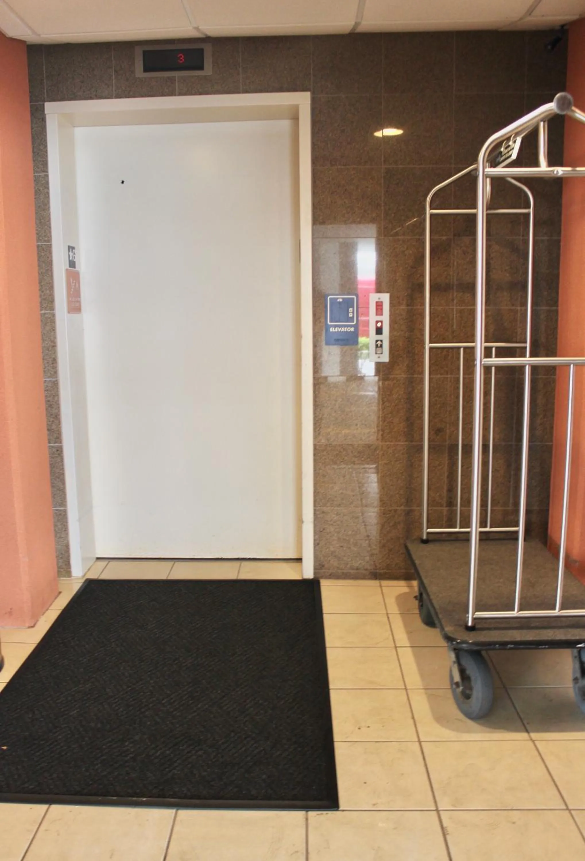 Lobby or reception in Ebb Tide Suites