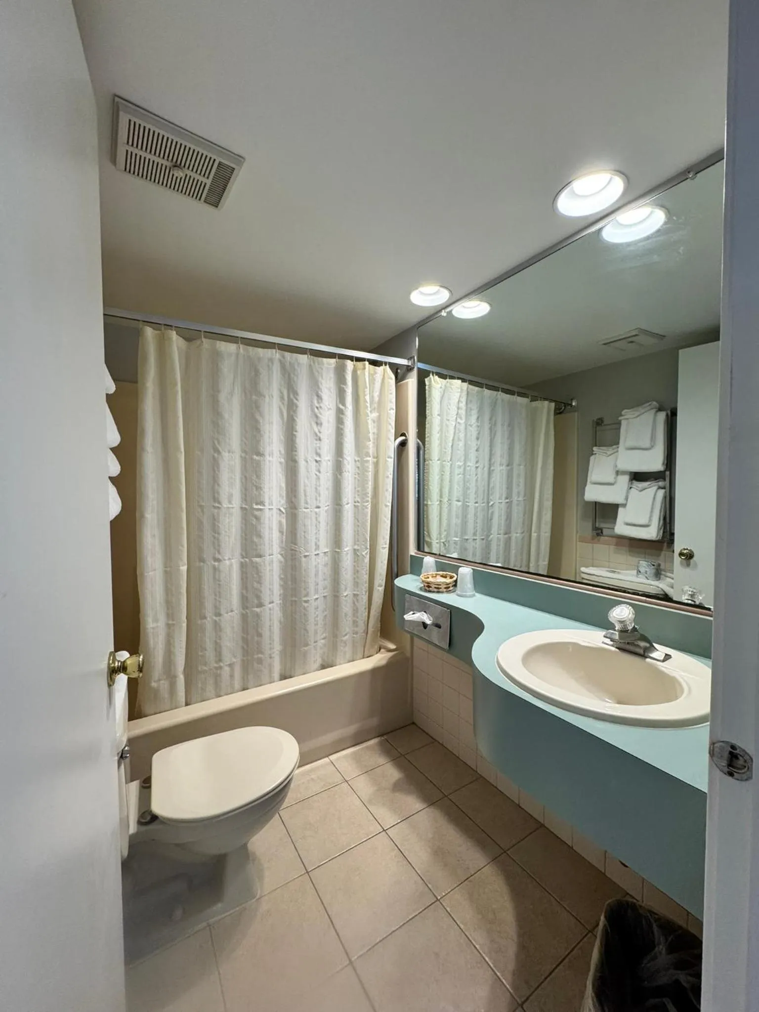 Bathroom in Wild Dunes Inn