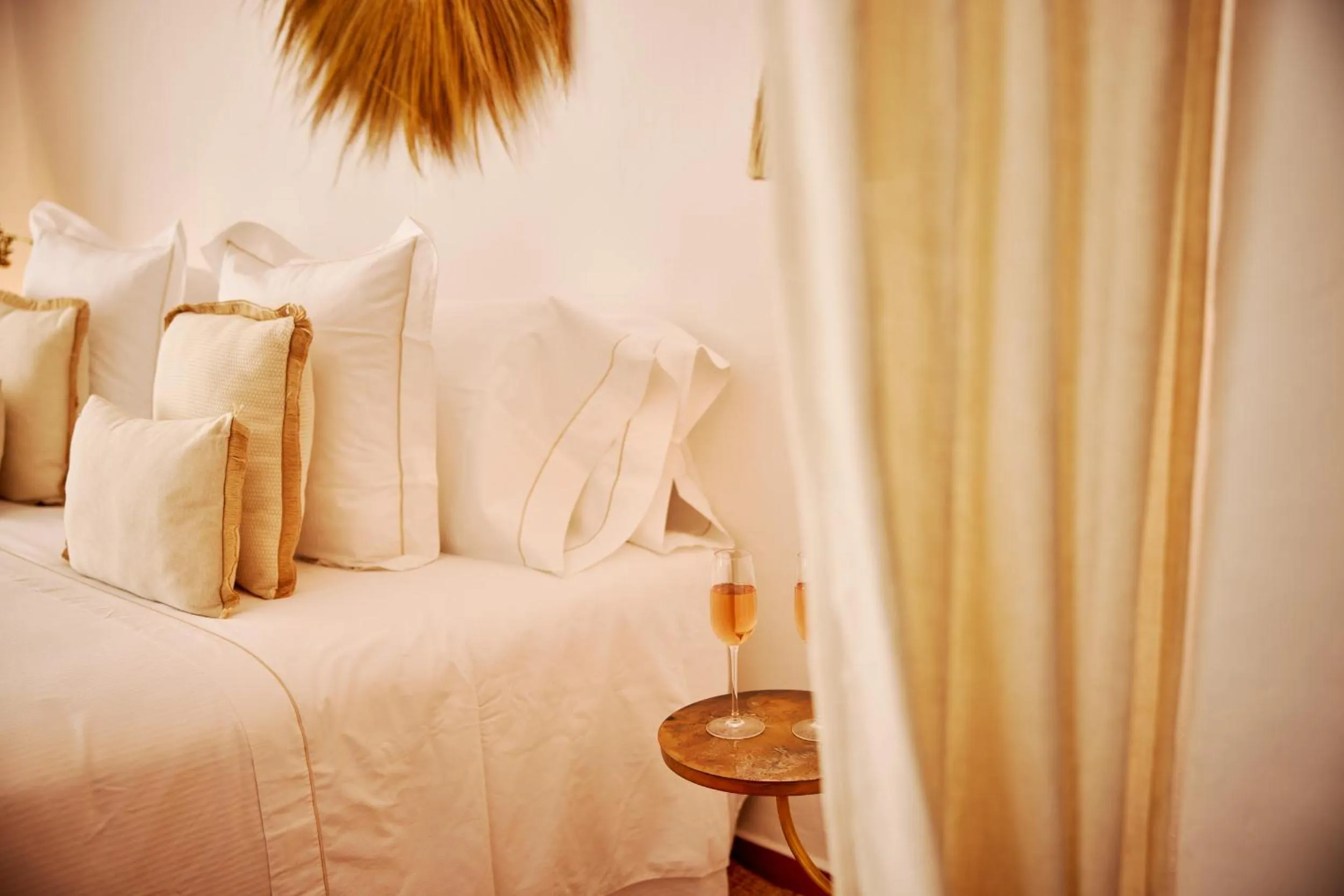 Bed in VILASIRA ( Rooms & Wines )