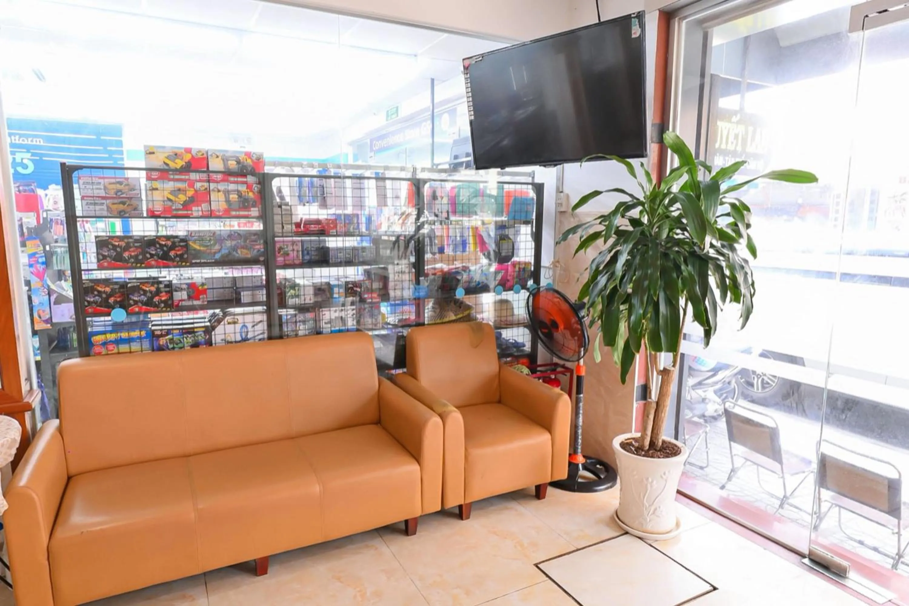 Seating area in Tuyet Lan Hotel Vung Tau