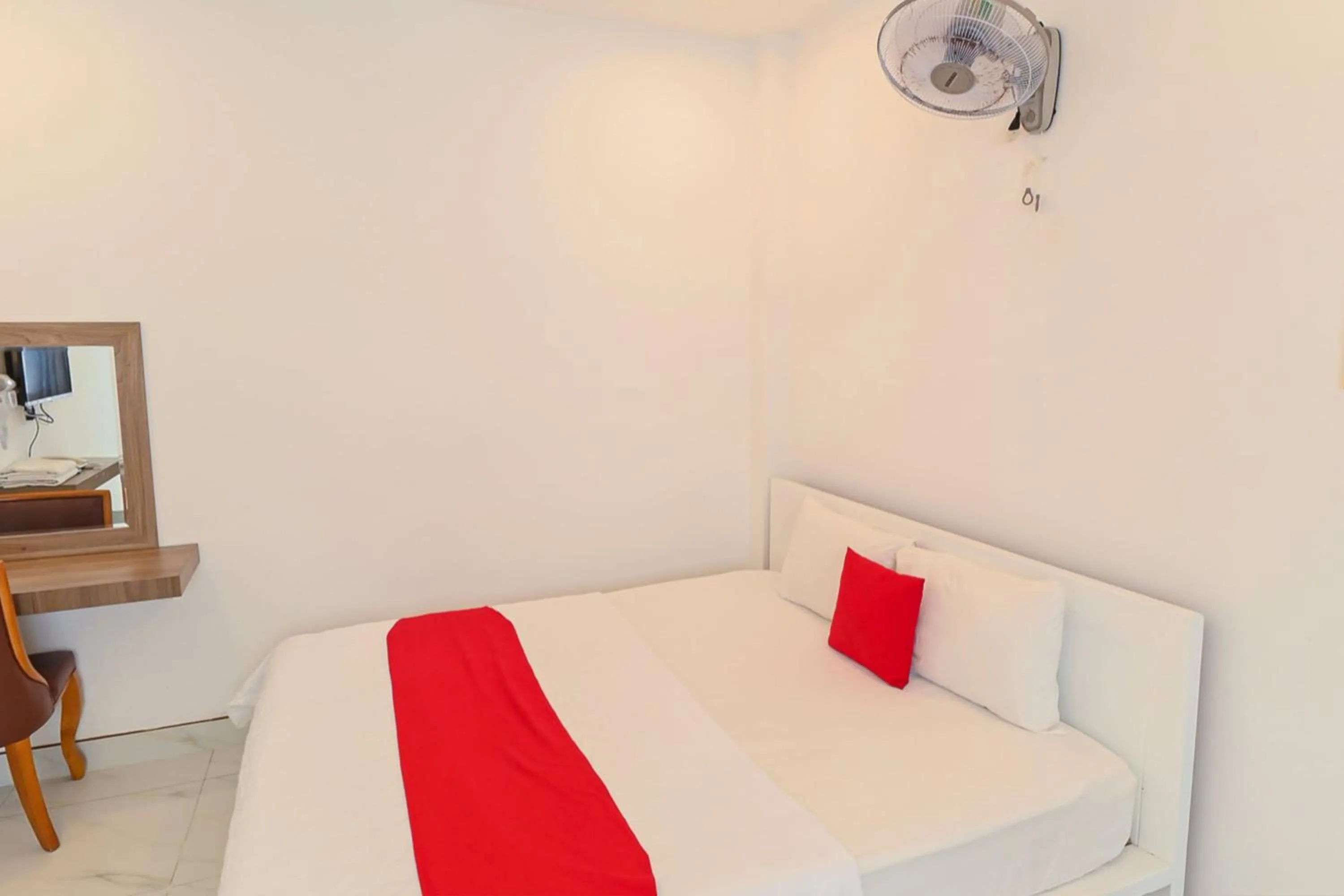 Bedroom, Bed in Tuyet Lan Hotel Vung Tau