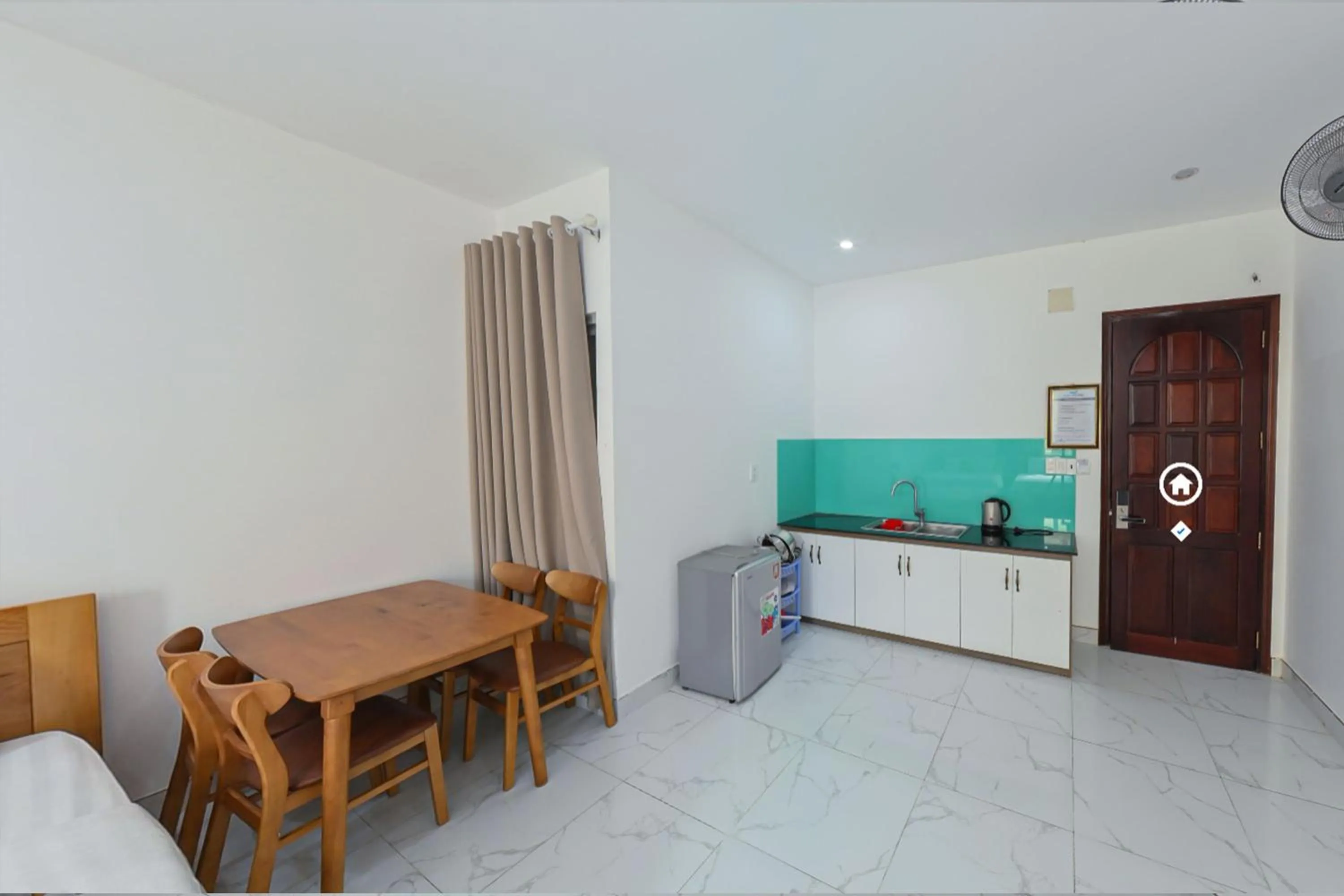 Kitchen or kitchenette in Tuyet Lan Hotel Vung Tau