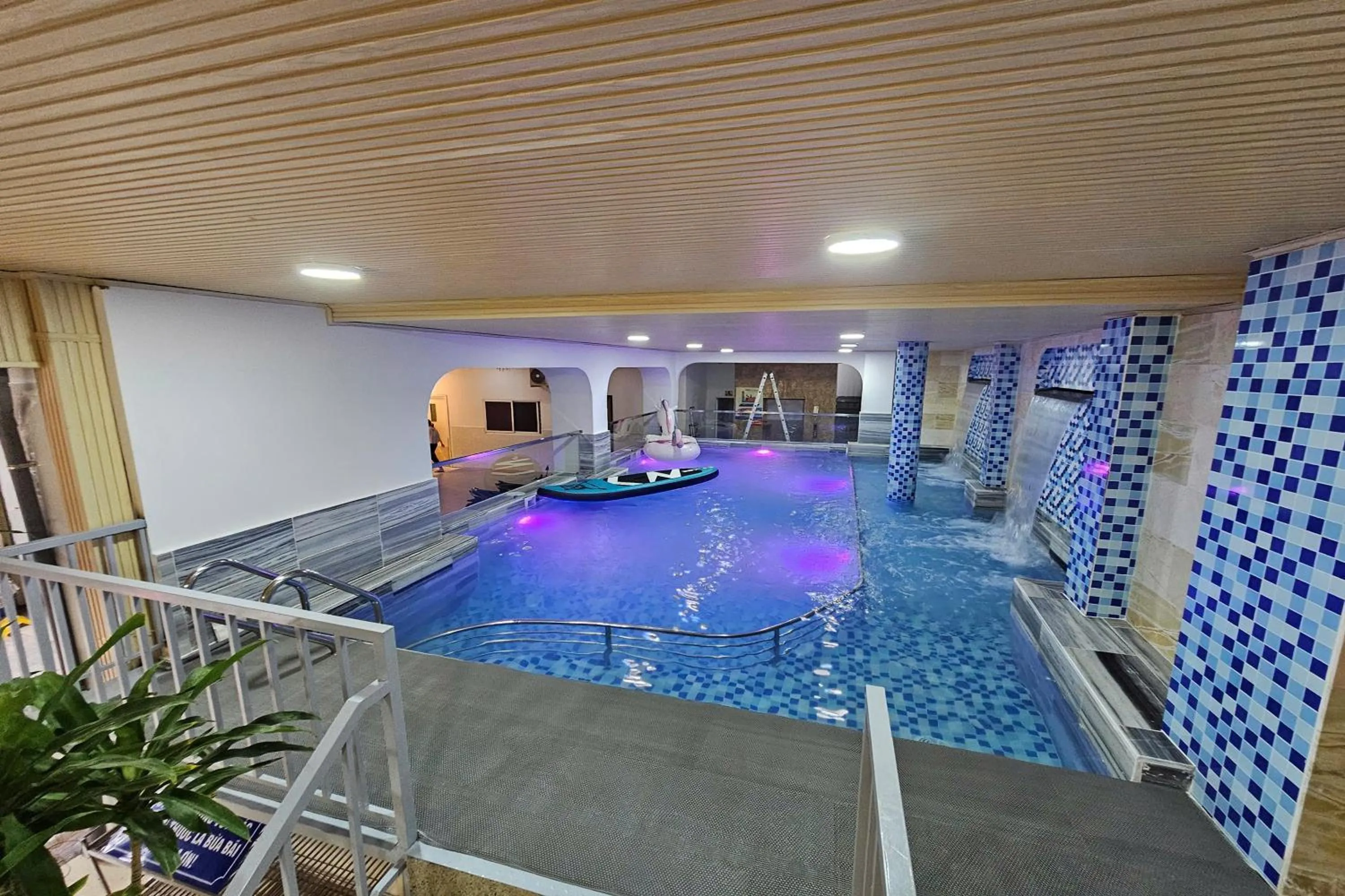 Swimming pool in Tuyet Lan Hotel Vung Tau