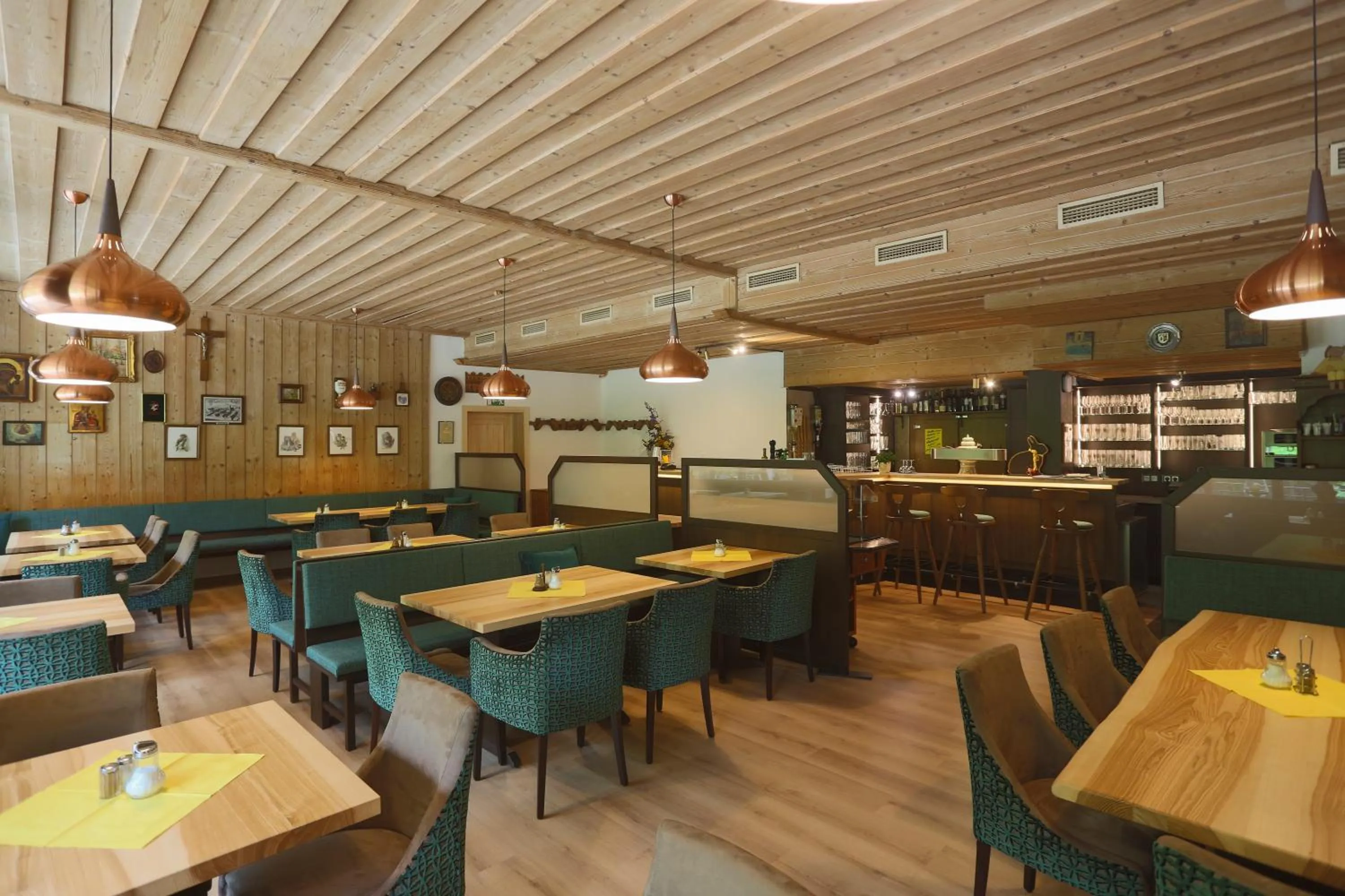 Restaurant/places to eat in Naturhotel Wittelsbach