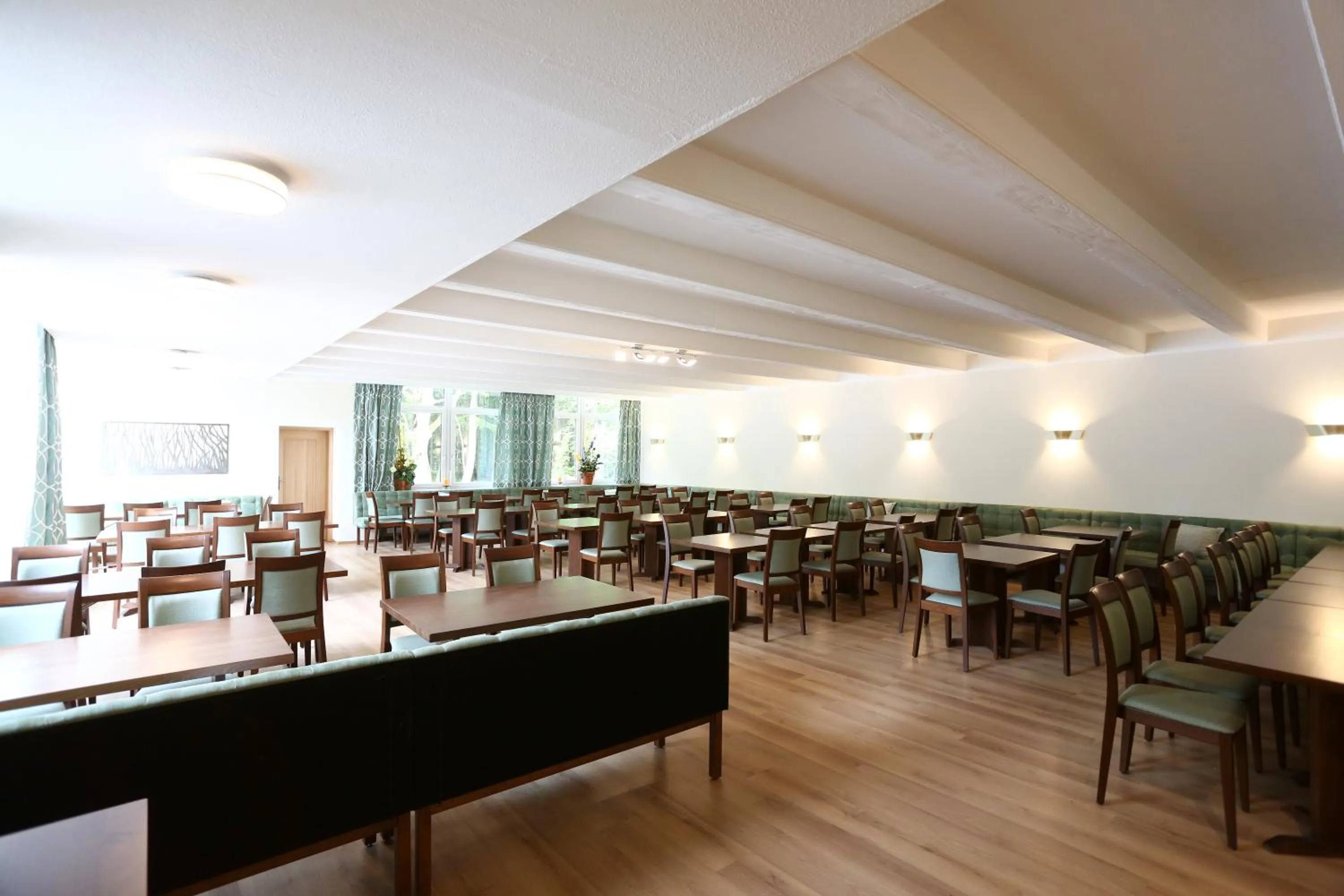 Restaurant/places to eat in Naturhotel Wittelsbach