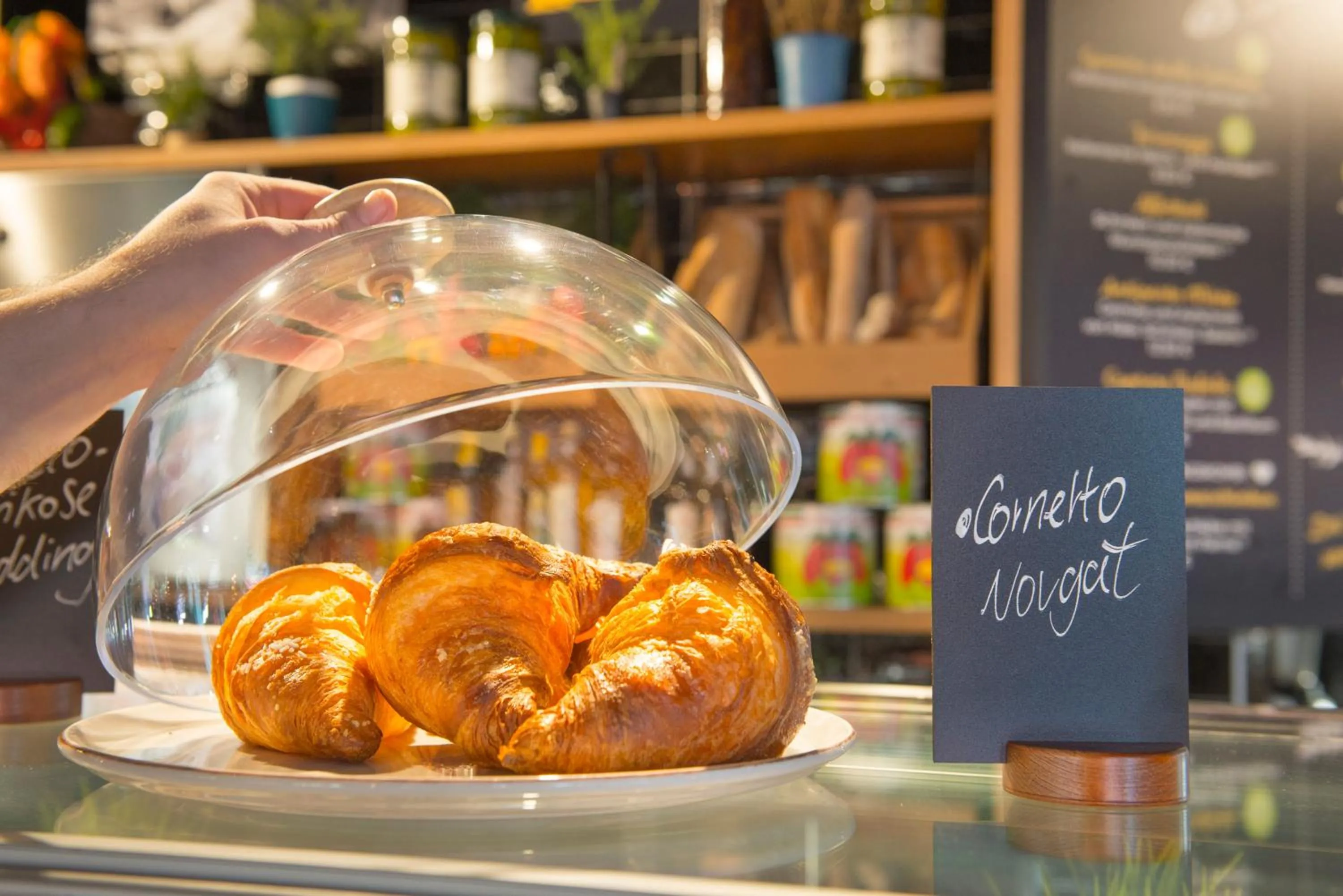 Food and drinks in Hotel Neuer Fritz