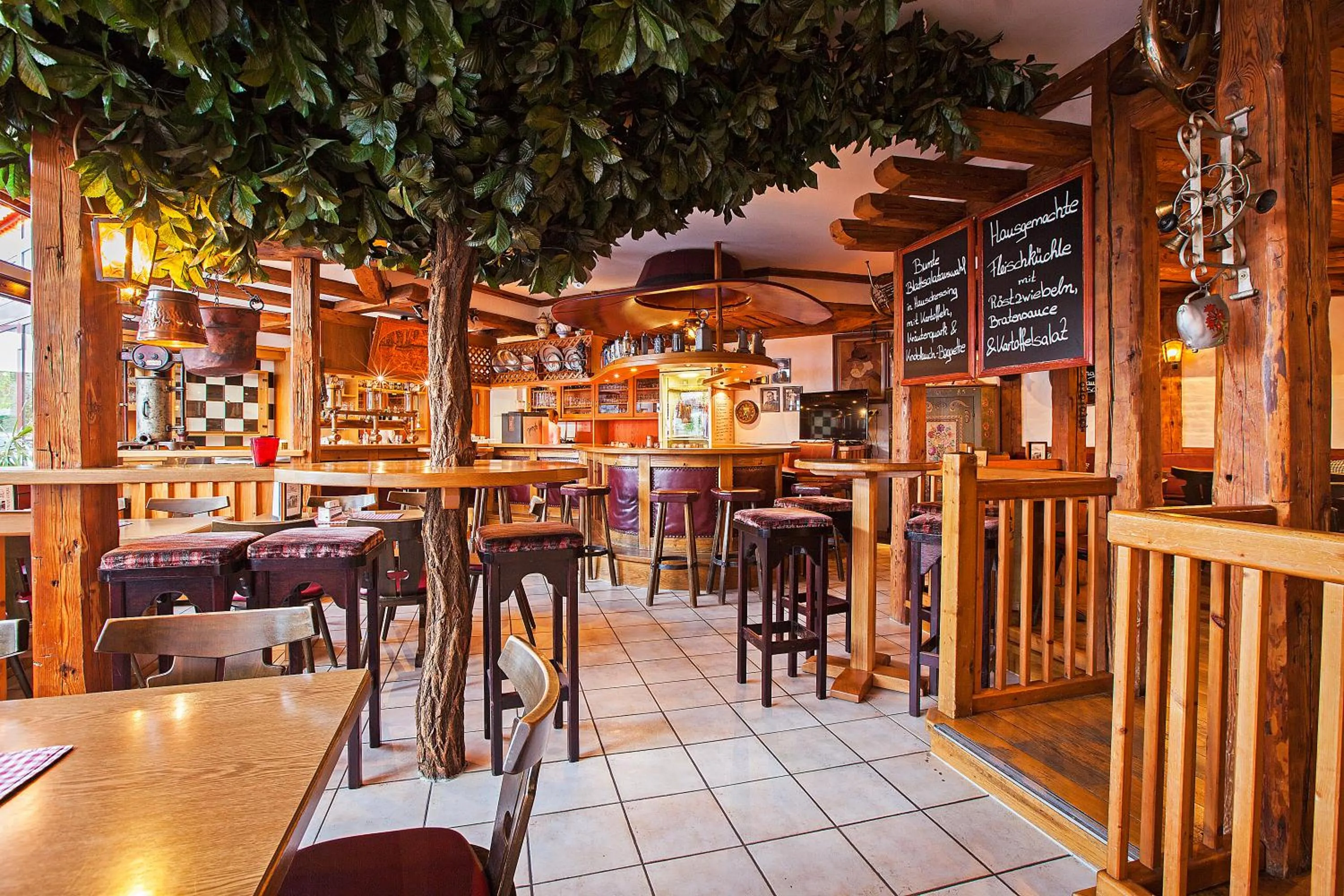 Restaurant/places to eat in Hotel Waldhorn