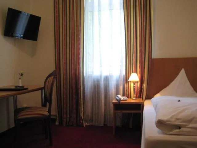 TV and multimedia, Bed in Hotel Markgräfler Hof