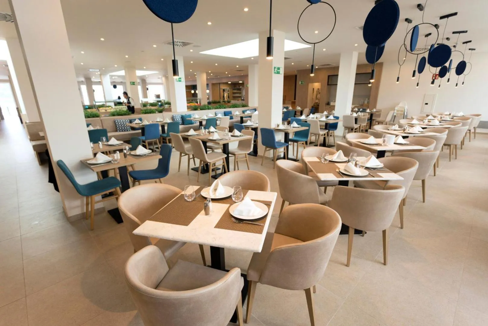 Restaurant/places to eat in Parque Nereida Suites Hotel