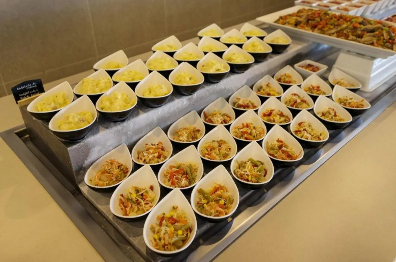 Food in Parque Nereida Suites Hotel