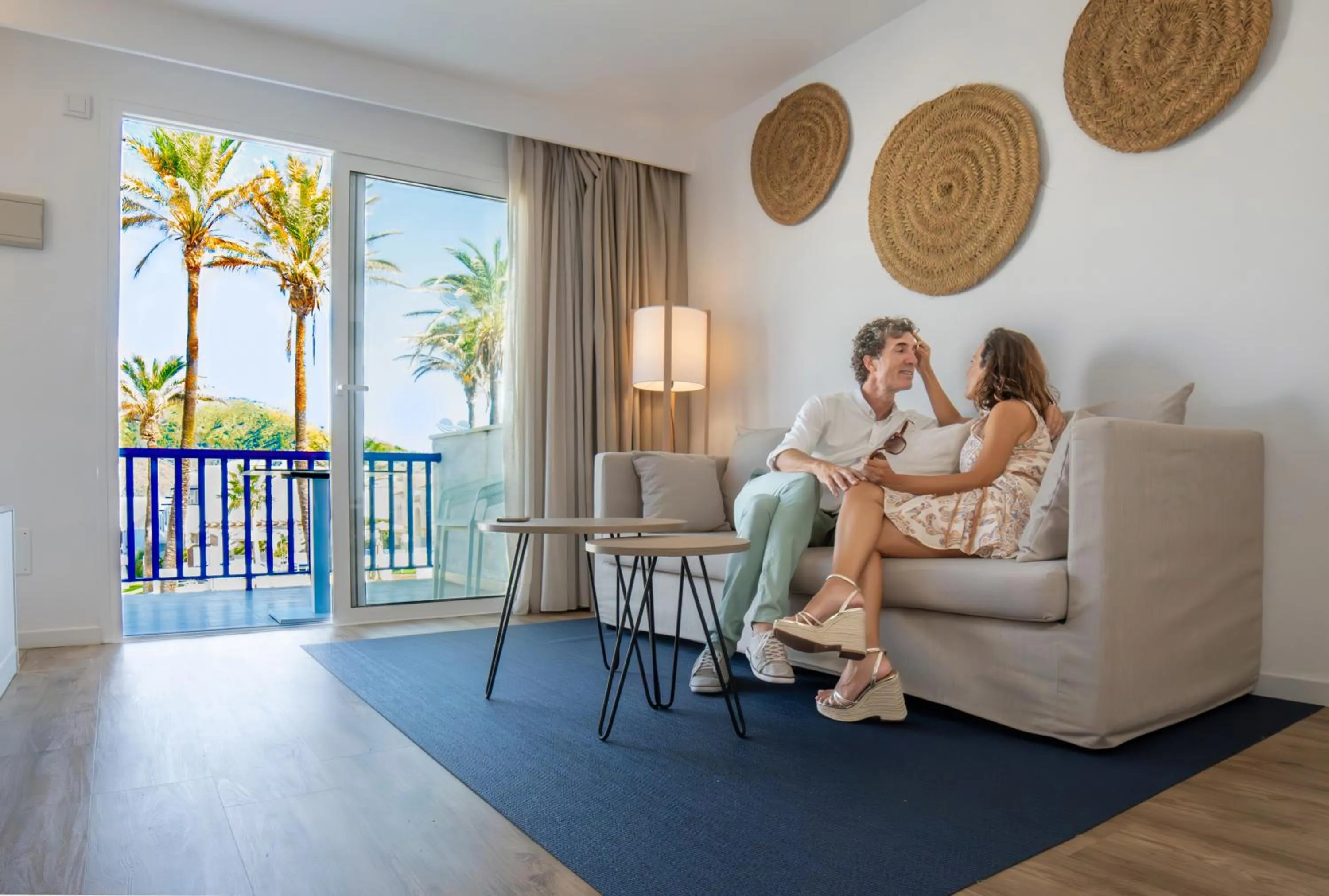 Living room in Parque Nereida Suites Hotel