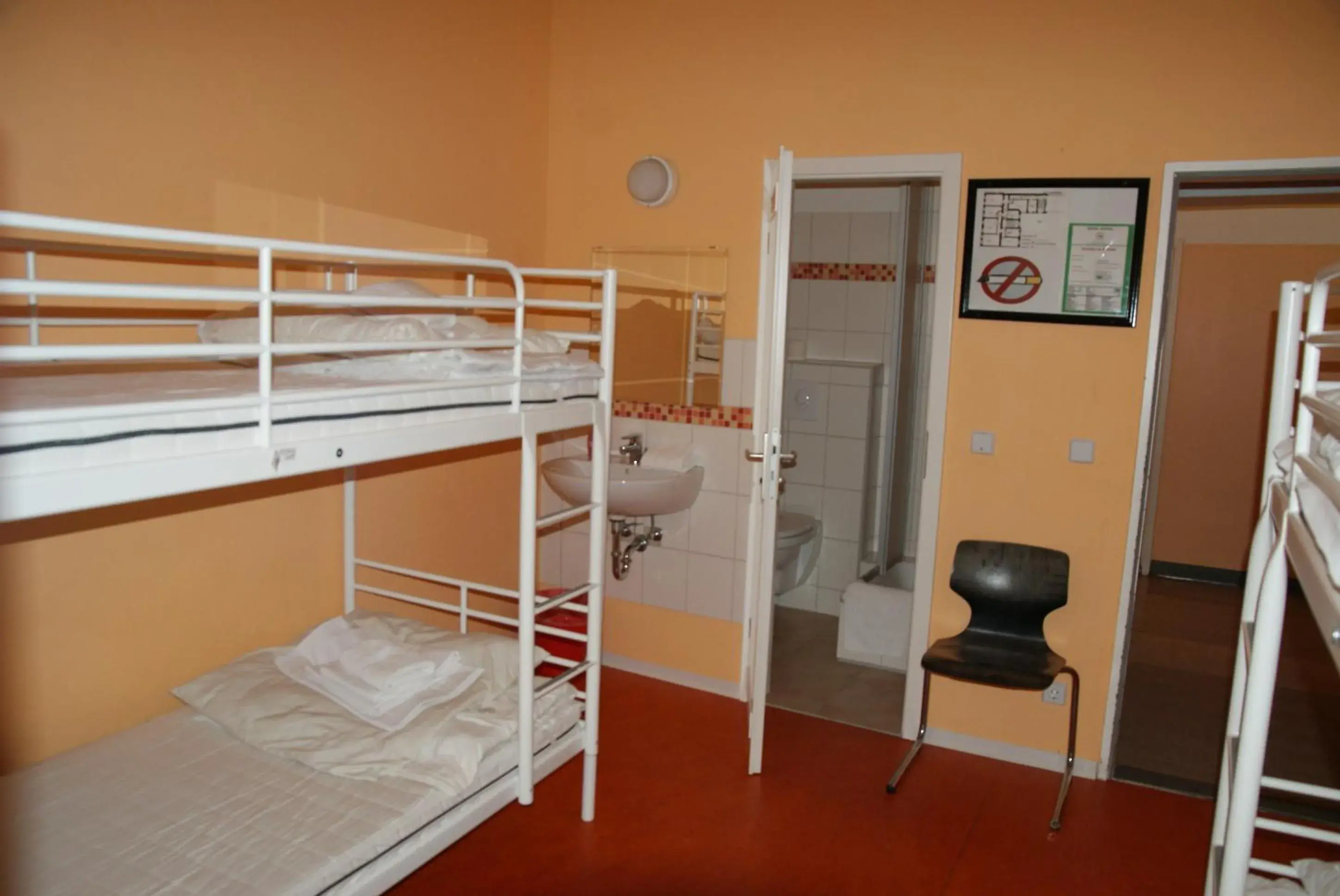 Single Bed in 4-Bed Dormitory Room in Happy Go Lucky Hotel + Hostel Single Bed in 4-Bed Dormitory Room in Happy Go Lucky Hotel + Hostel
