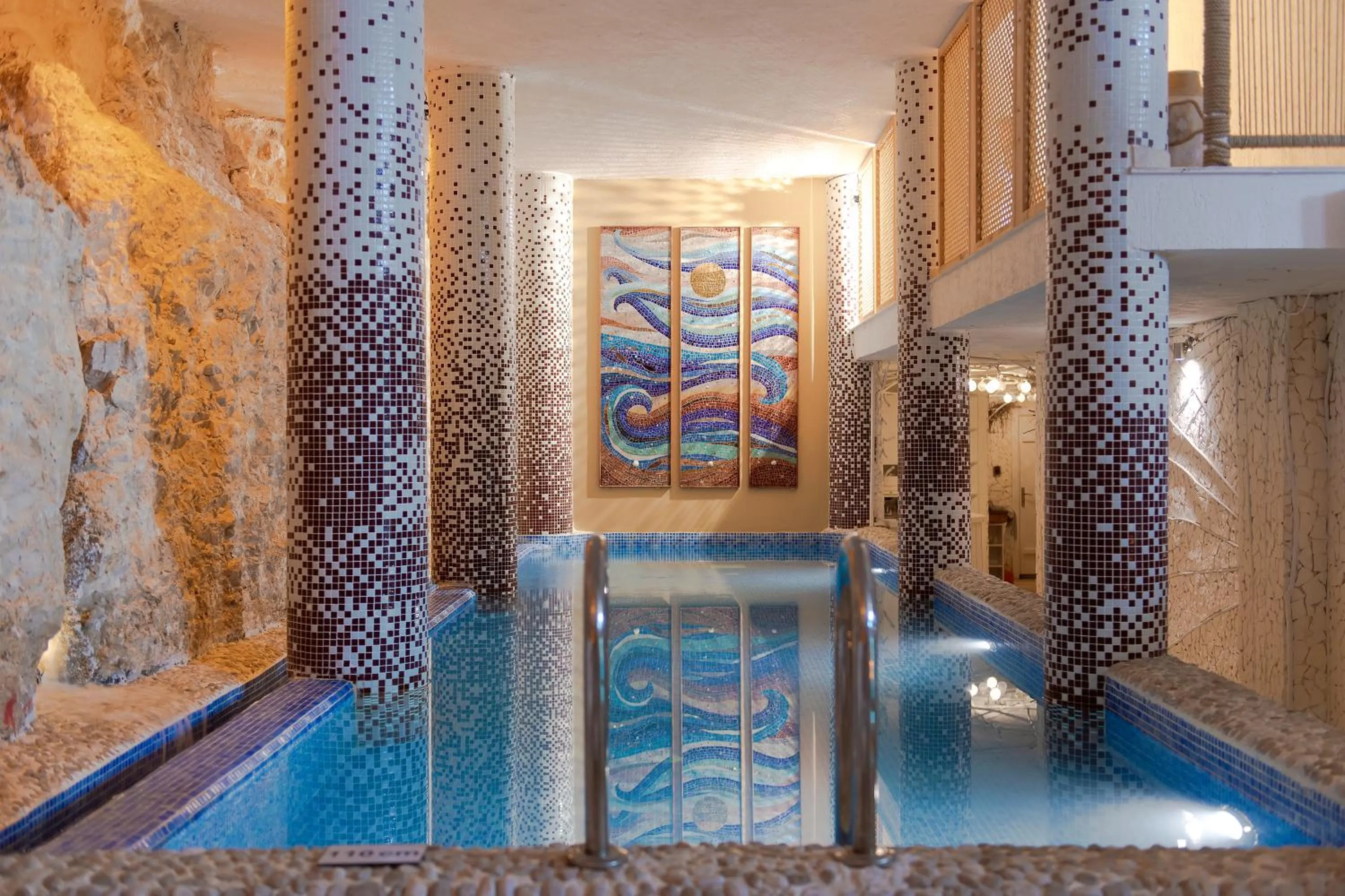 Spa and wellness centre/facilities in Peninsula Gardens Hotel