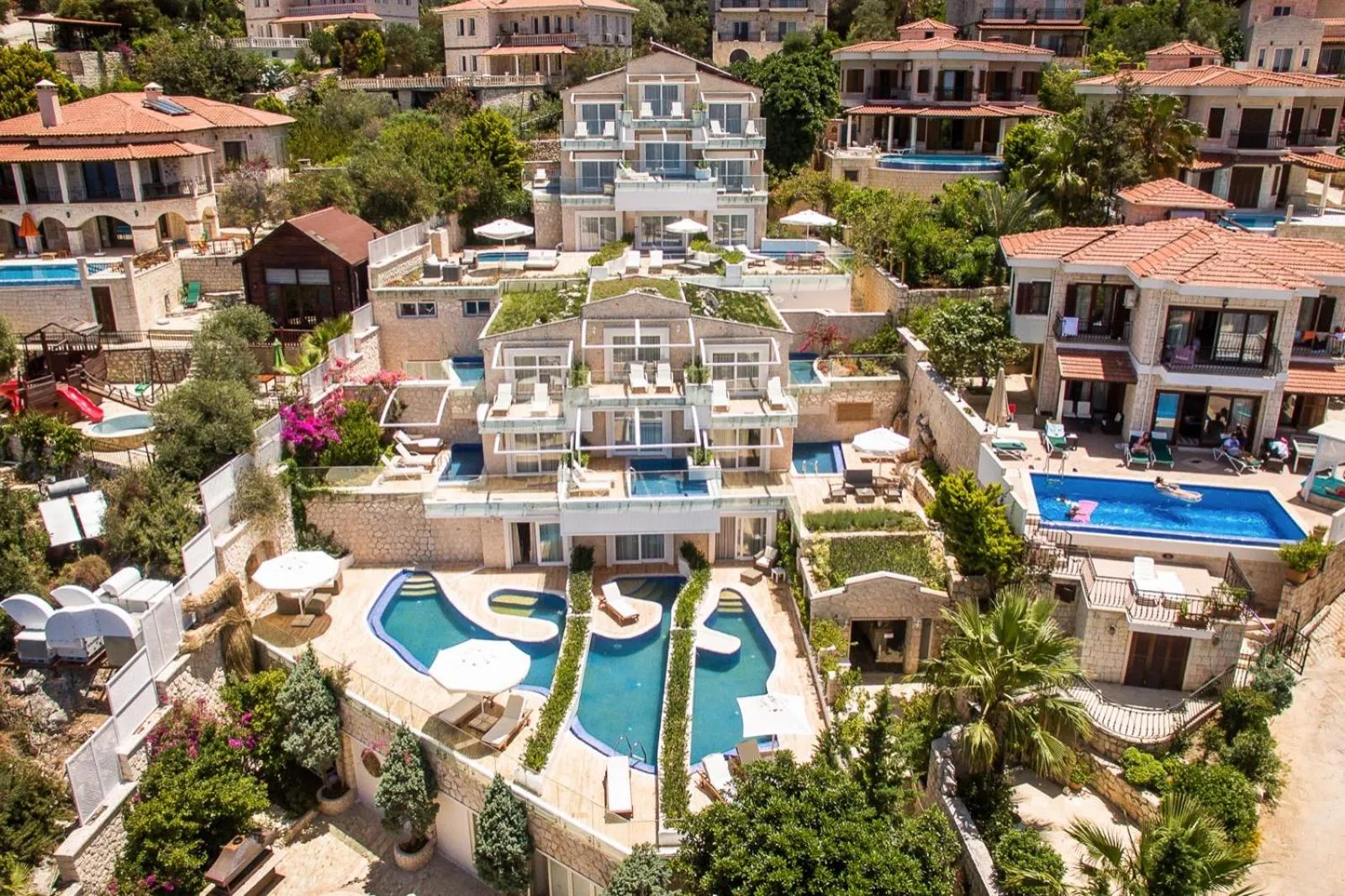 Property building in Peninsula Gardens Hotel