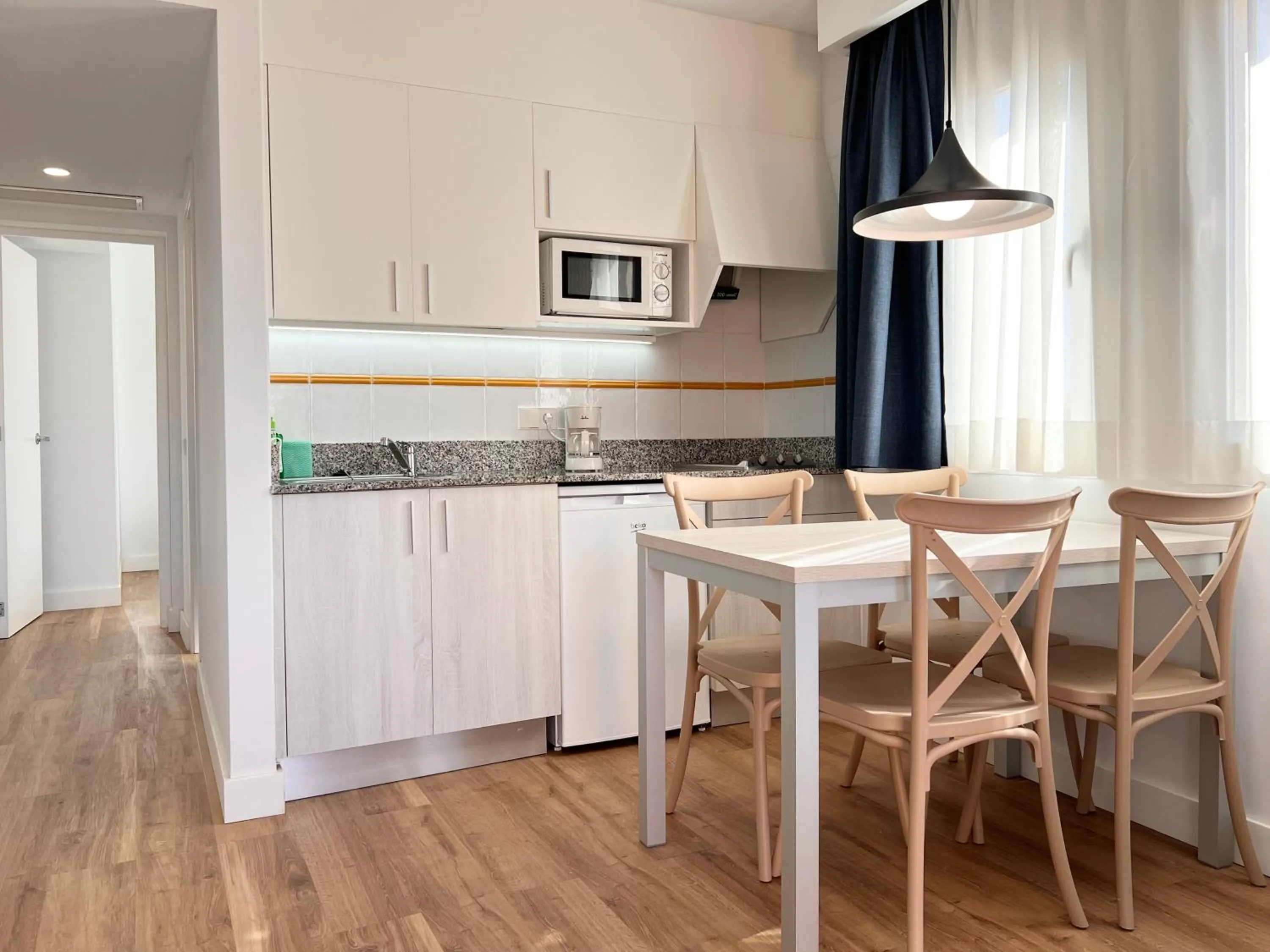 kitchen in Aparthotel Ciudad Laurel