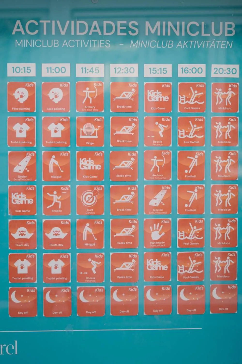 Property building in Aparthotel Ciudad Laurel