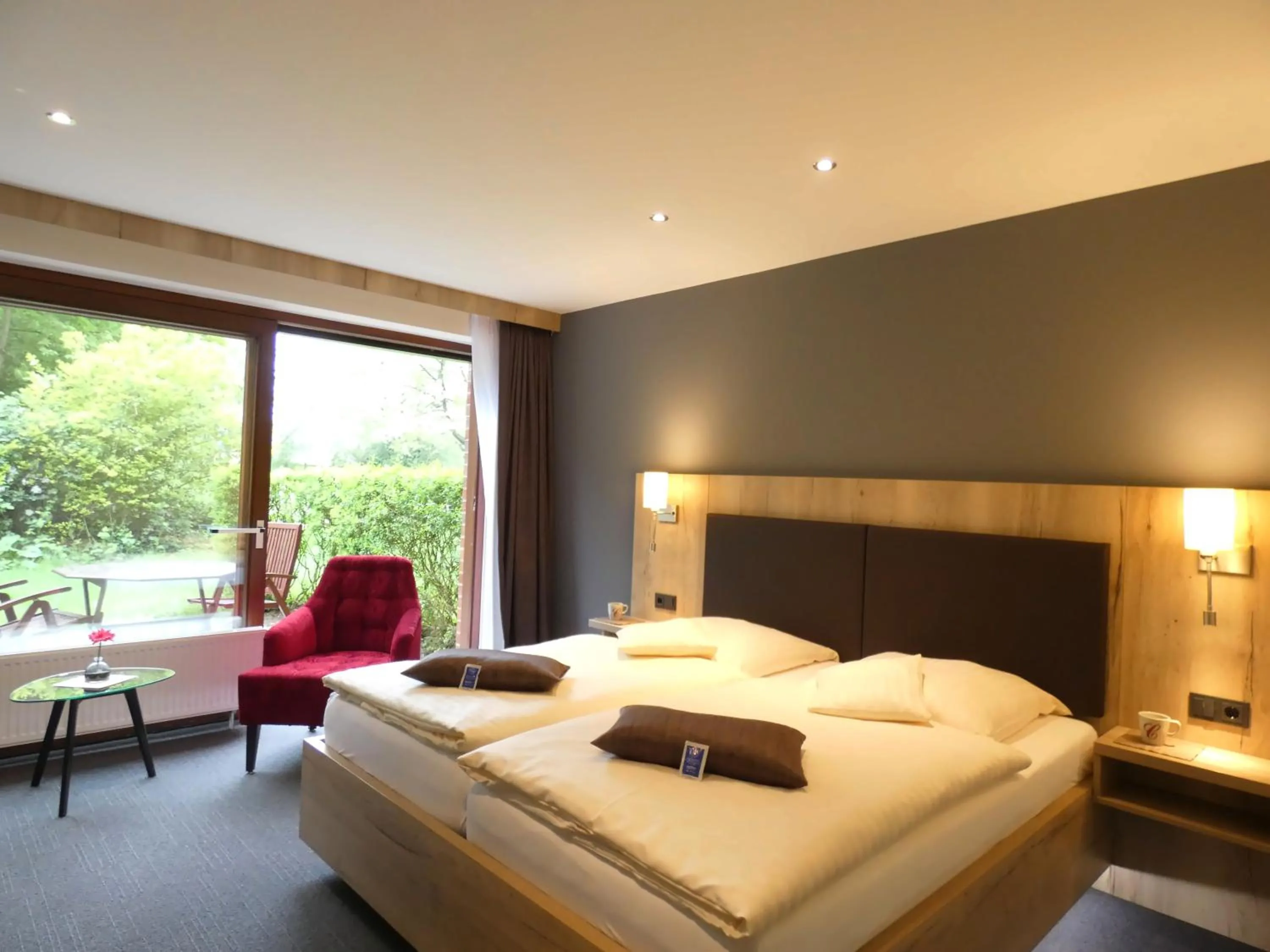 Photo of the whole room, Bed in Akzent Hotel Cordes & Restaurant am Rosengarten