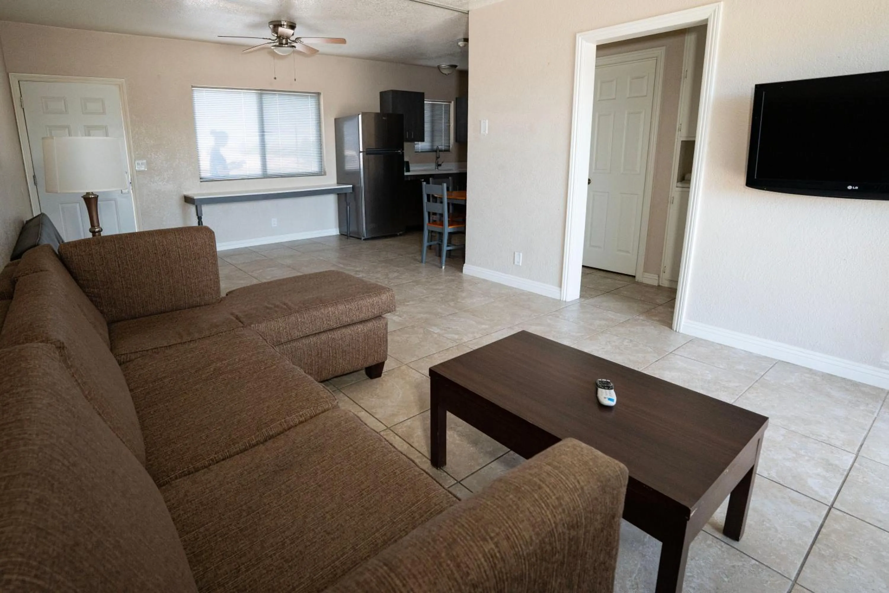 Apple Valley Hotel & Lodge