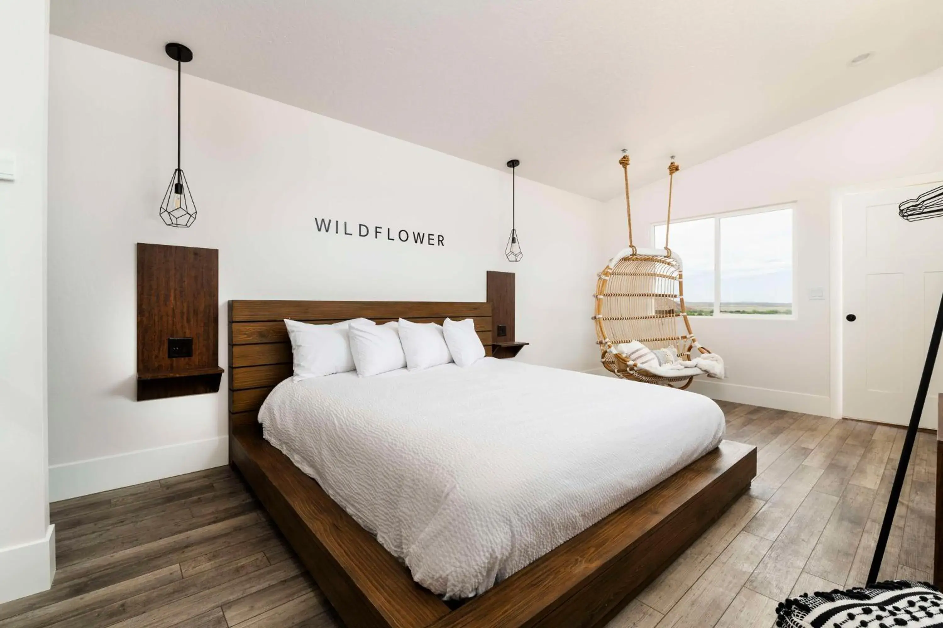 King Suite with Shower in Zion Wildflower Resort King Suite with Shower in Zion Wildflower Resort