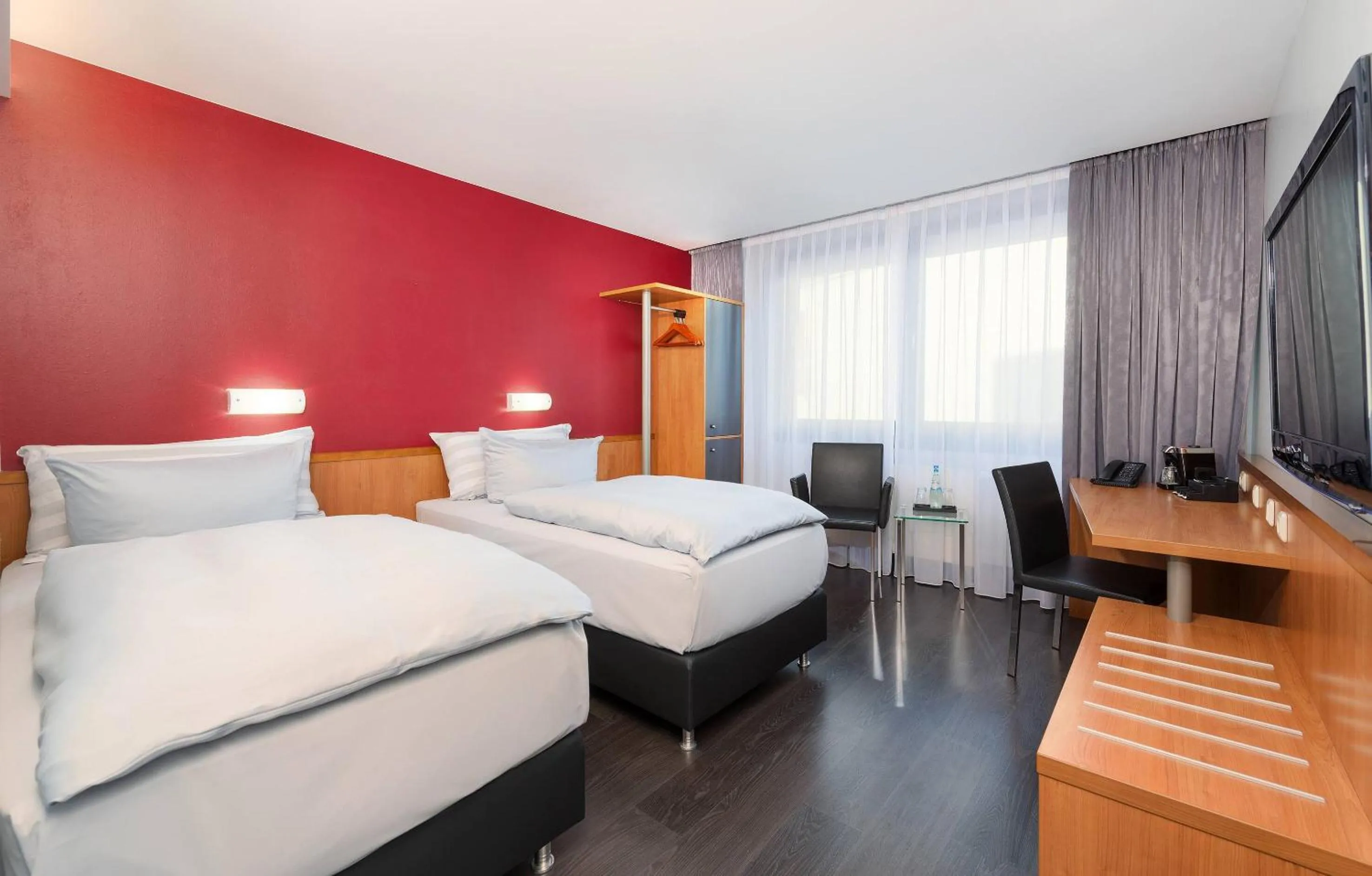 Bed in Hotel Wolfsburg Centrum Affiliated by Meliá