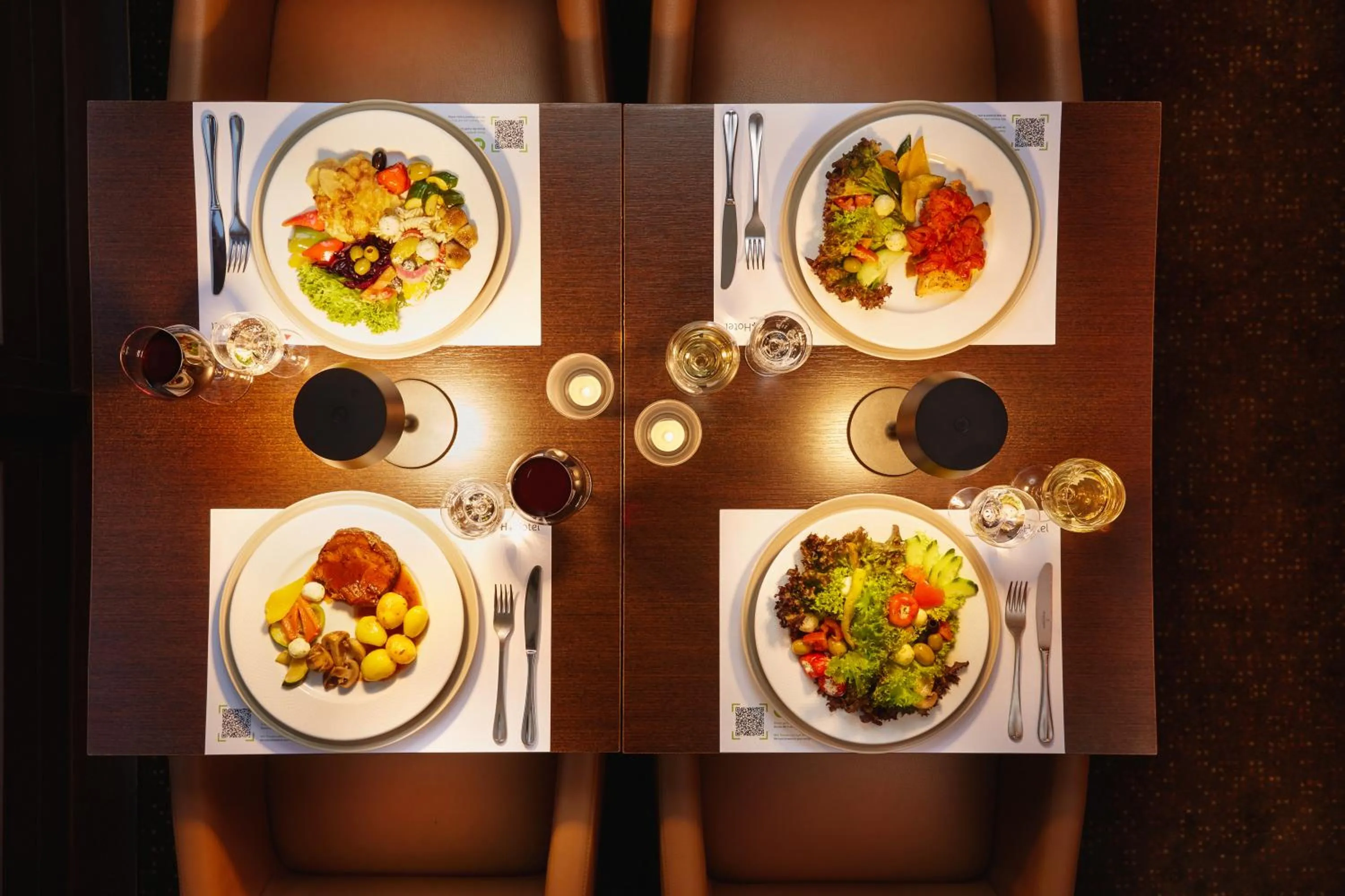 Restaurant/places to eat in H+ Hotel Bochum